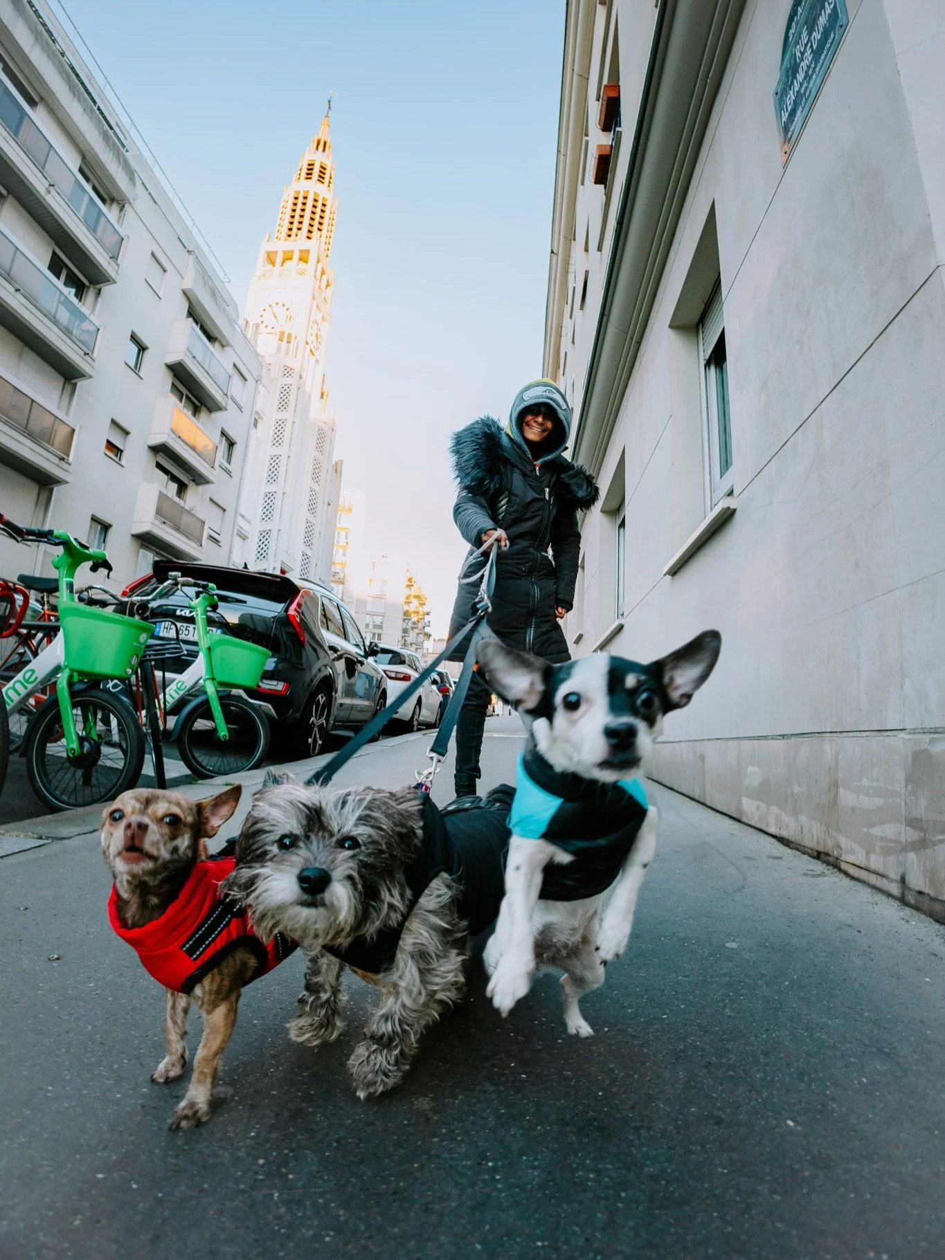 Un 3 janvier dans le 20e 📸

#streetphotography #streetphotos #photoderue  #paris20 #20earrondissement #paris #strangers