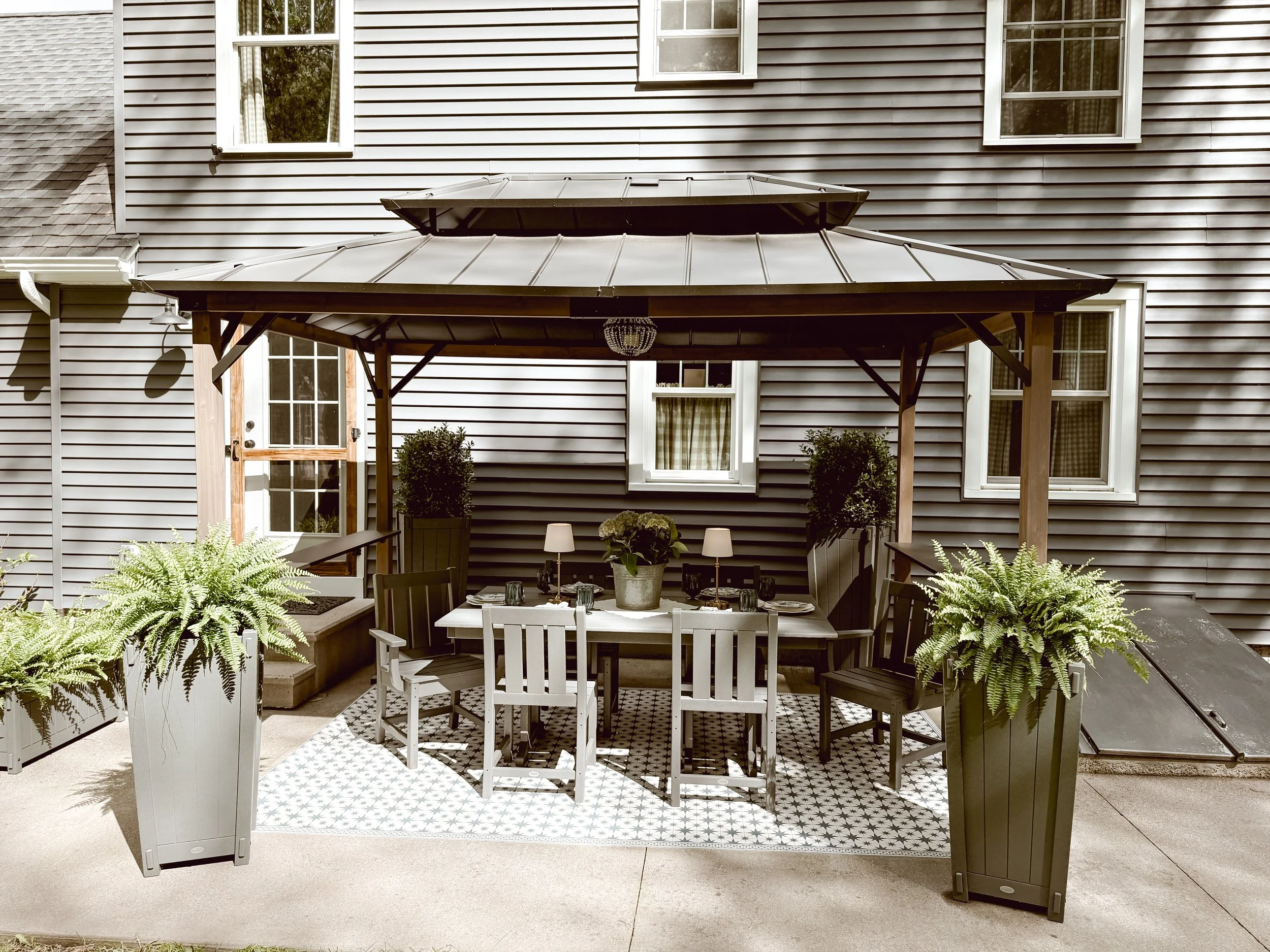 Creating a Cozy Cottage Backyard with POLYWOOD for Summer