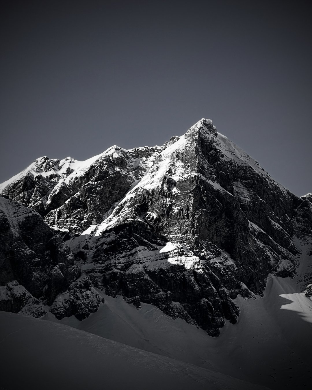 Warum Social Media?

Eine Frage, die ich mir &uuml;ber die Jahre immer mal wieder gestellt habe. Es gab Phasen, da war ich sehr aktiv. Und es gab Jahre, da habe ich Social Media komplett ignoriert, weil es mich eher belastet als bereichert hat. 

Wo 