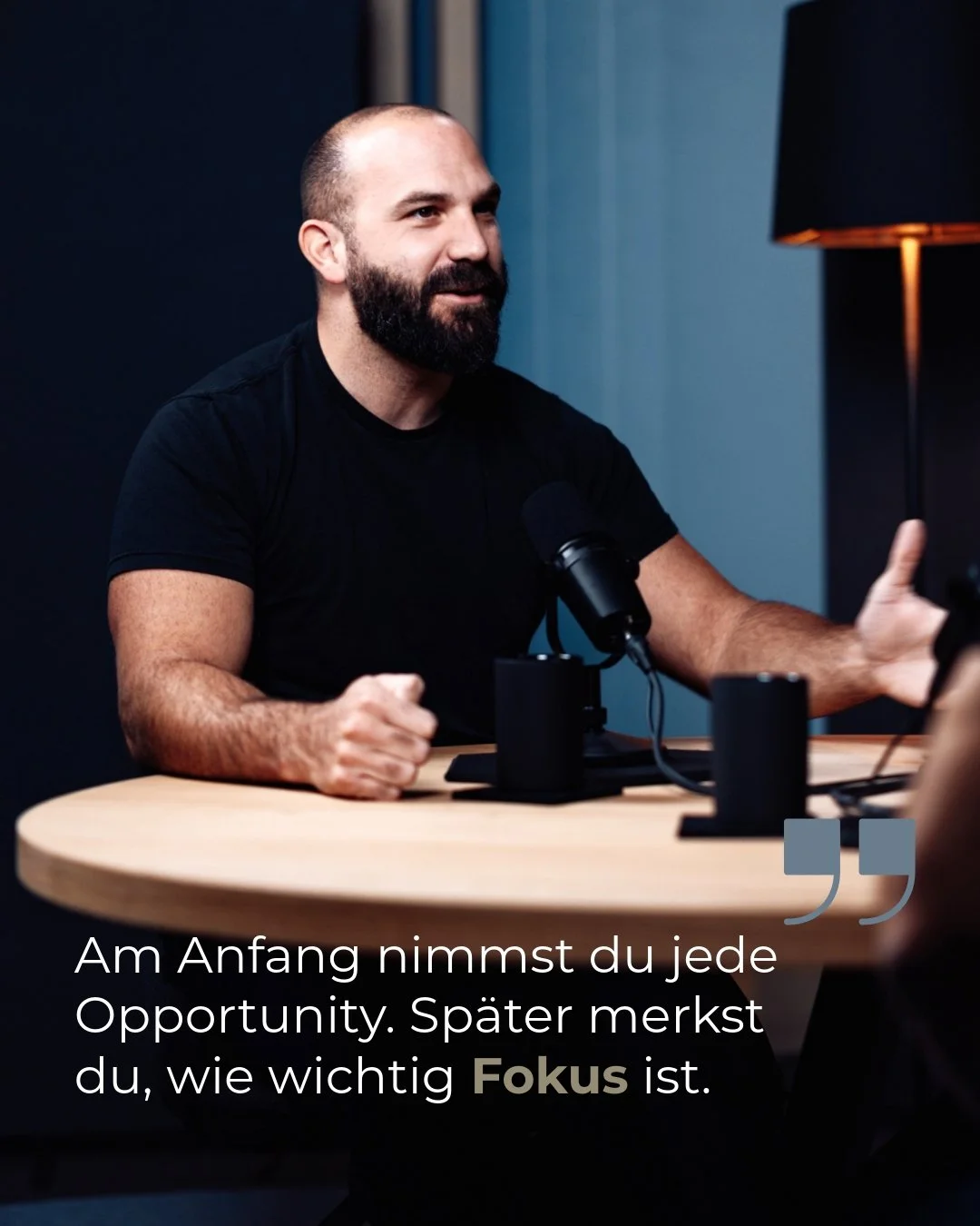 &laquo;Am Anfang nimmst du jede Opportunity. Sp&auml;ter merkst du, wie wichtig Fokus ist.&raquo;

Das hat Chris Vonlanthen bei seinem Besuch im Podcast LIFESTYLE by BUSINESS gesagt.

Und seine Geschichte passt ziemlich gut dazu.

Firmen gegr&uuml;nd