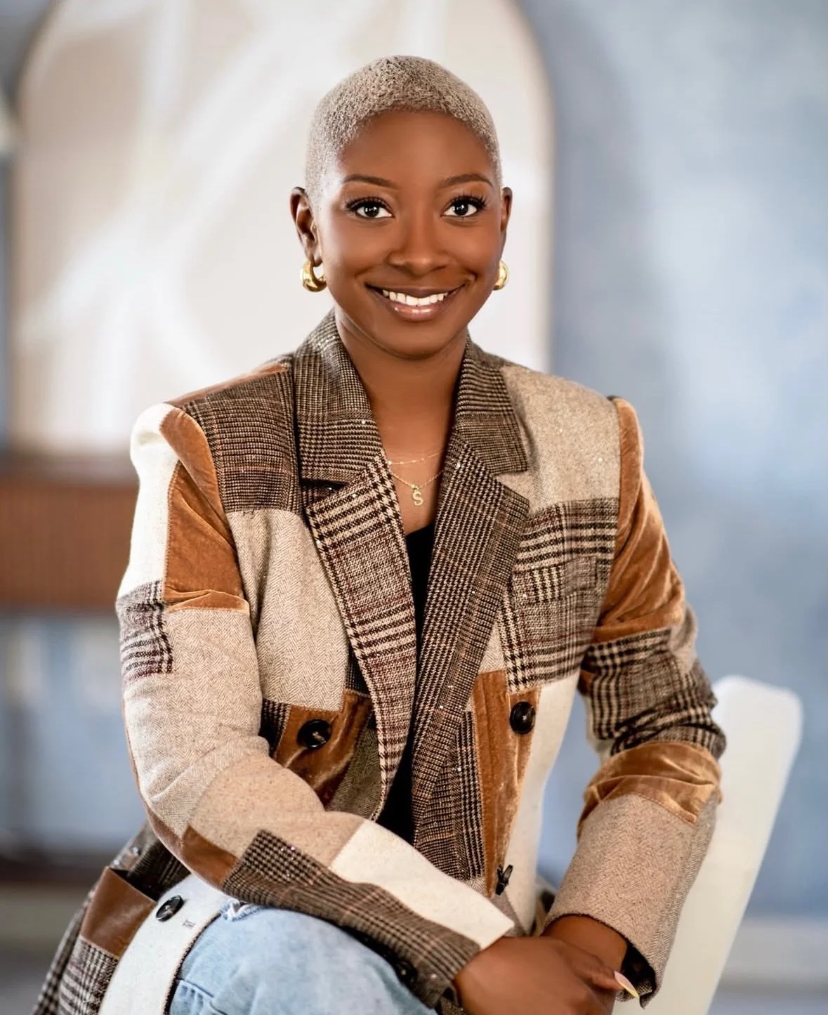 A moment for @denisebensonphotography beautiful headshot work inside the studio as of late ✨😍