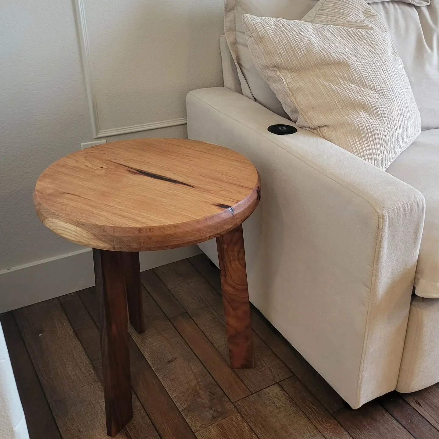 Final product of the transitional end table. With the characteristics of the Pecan top and sleek look from the walnut legs, it's perfect for any home decor. Let Custom Grain USA help you spice up the look in your home! #transitional #endtable #furnit