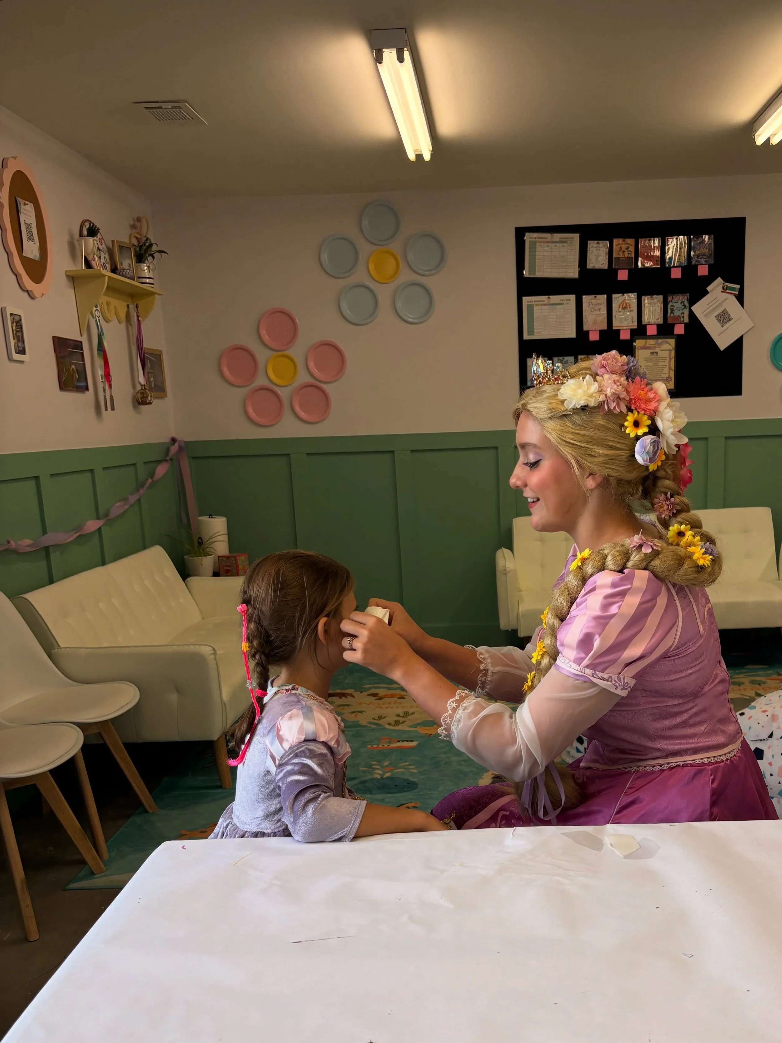 ✨👑 Princess Camp Day 4 👑✨

Our final day of Princess Camp was pure magic ✨💖

Royal makeovers 💄👑, dancing and fun, and the sweetest surprise&hellip; Rapunzel came to visit! 💜🌸🏰

A magical fairytale ending we won&rsquo;t forget ✨

#PrincessCamp