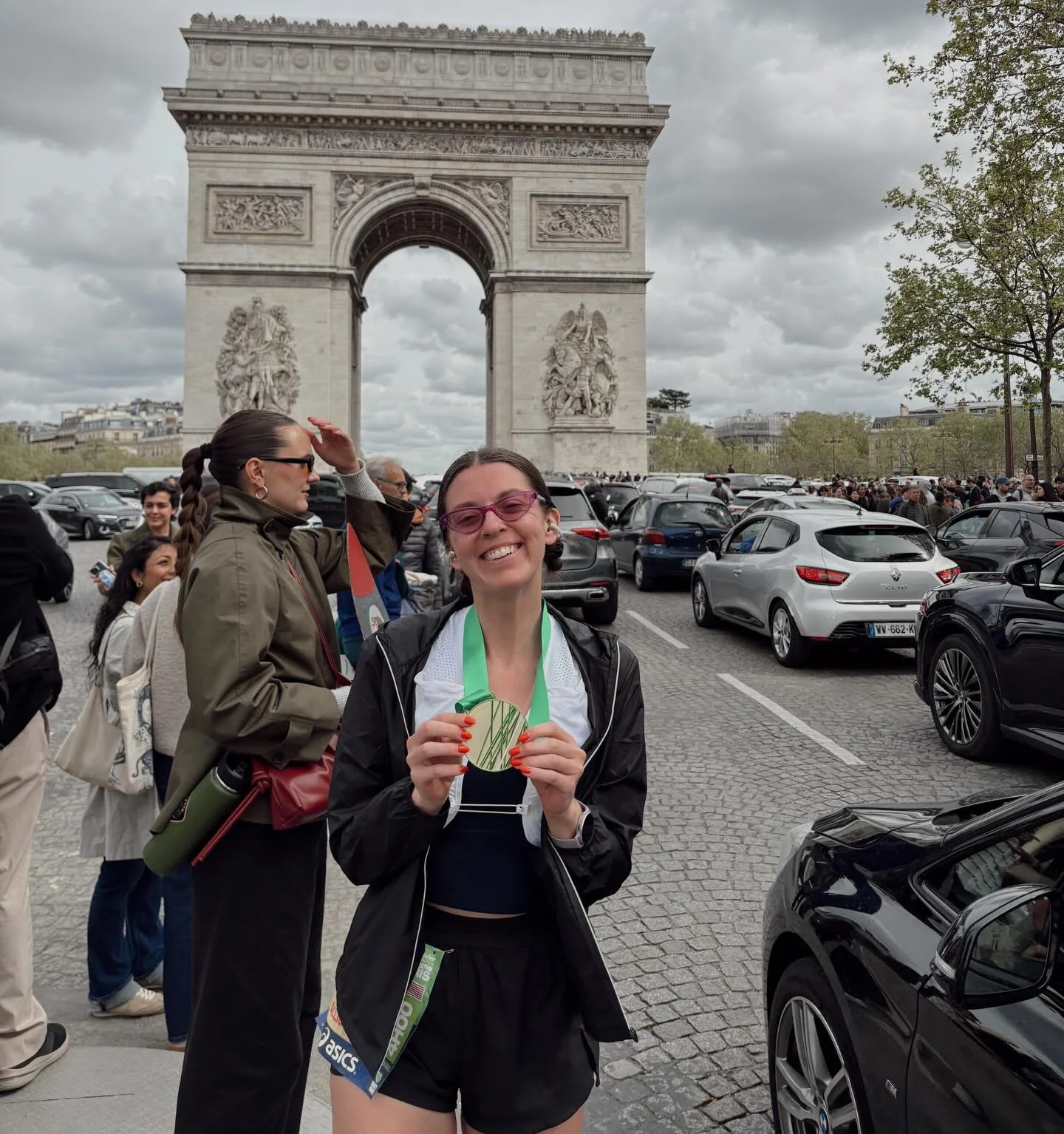 I might never be able top the feeling of crossing the finish line at the paris marathon on my 30th birthday

first full marathon in 4:18 ✨

the most perfect birthday &amp; trip to paris 🤍