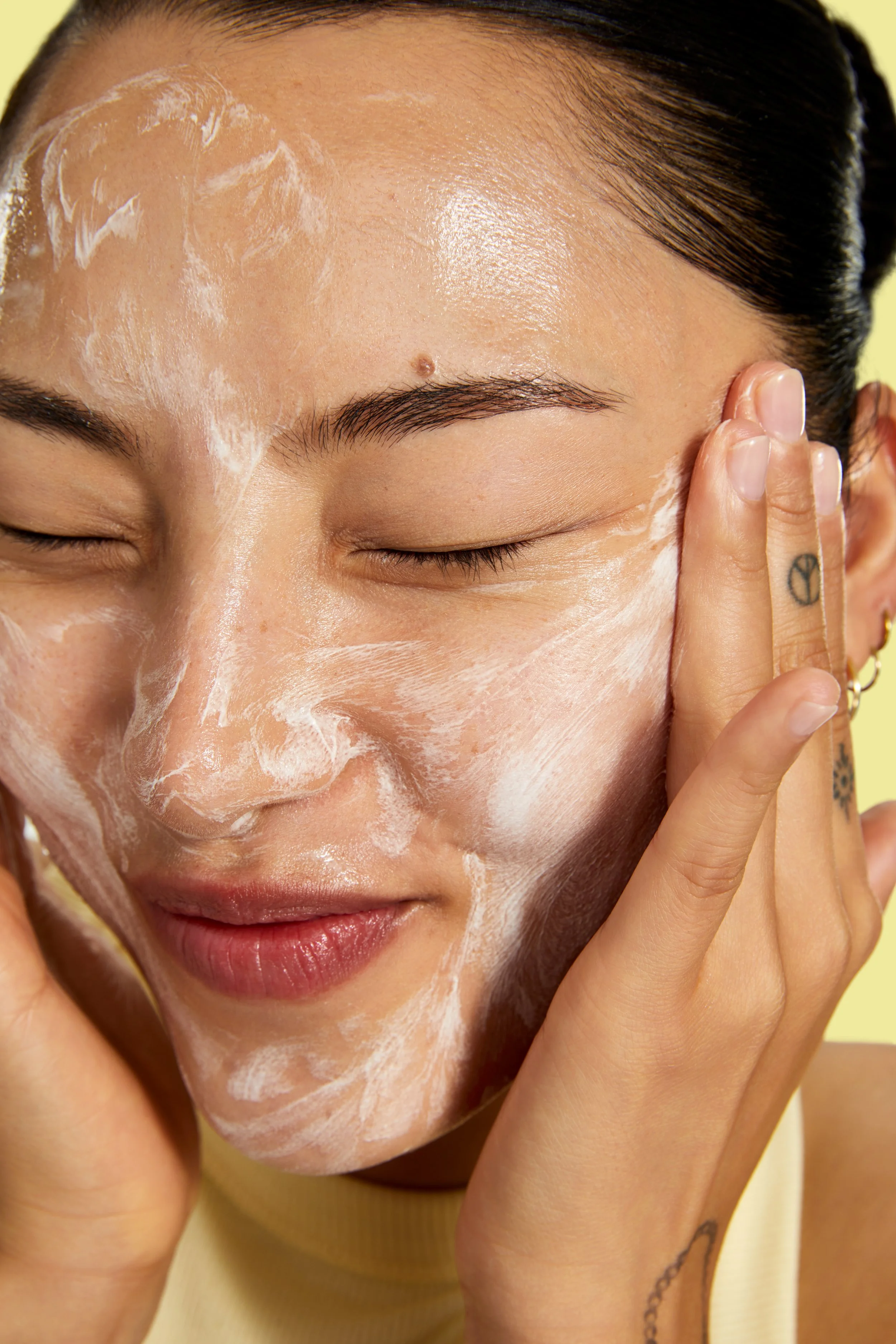 250915_BYOMA_CHO_RICE_CLEANSER_APPLICATION_855-YELLOW.jpg