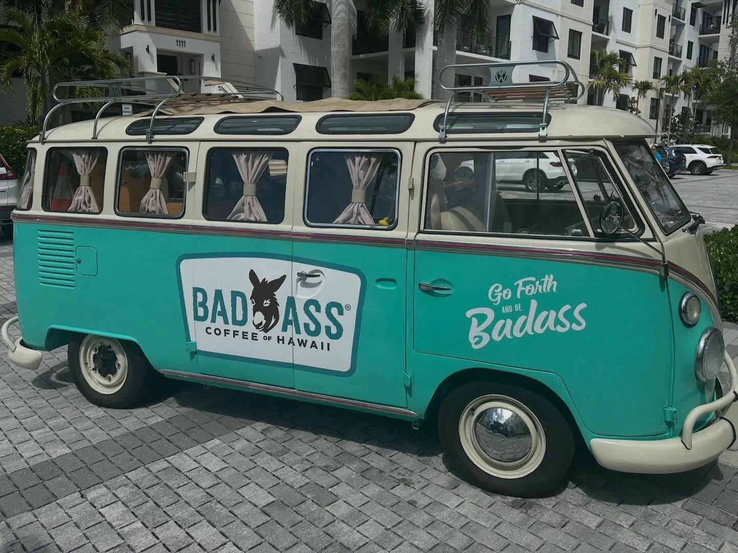 So fun to meet the owner of Bad Ass Coffee yesterday.  His vibe, his brand, his story and of course his coffee made this trip to the Paradise Coast even better!
#bankandsurf #badasscoffeeflorida #springbreak #bringparadisehome #naplesflorida
