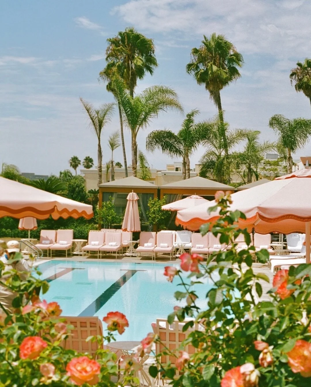 I think I need to book a &ldquo;work trip&rdquo; at @fslosangeles to test out our @businessandpleasure_co loungers&hellip;

Photos: @businessandpleasure_co shot by @jennedelson