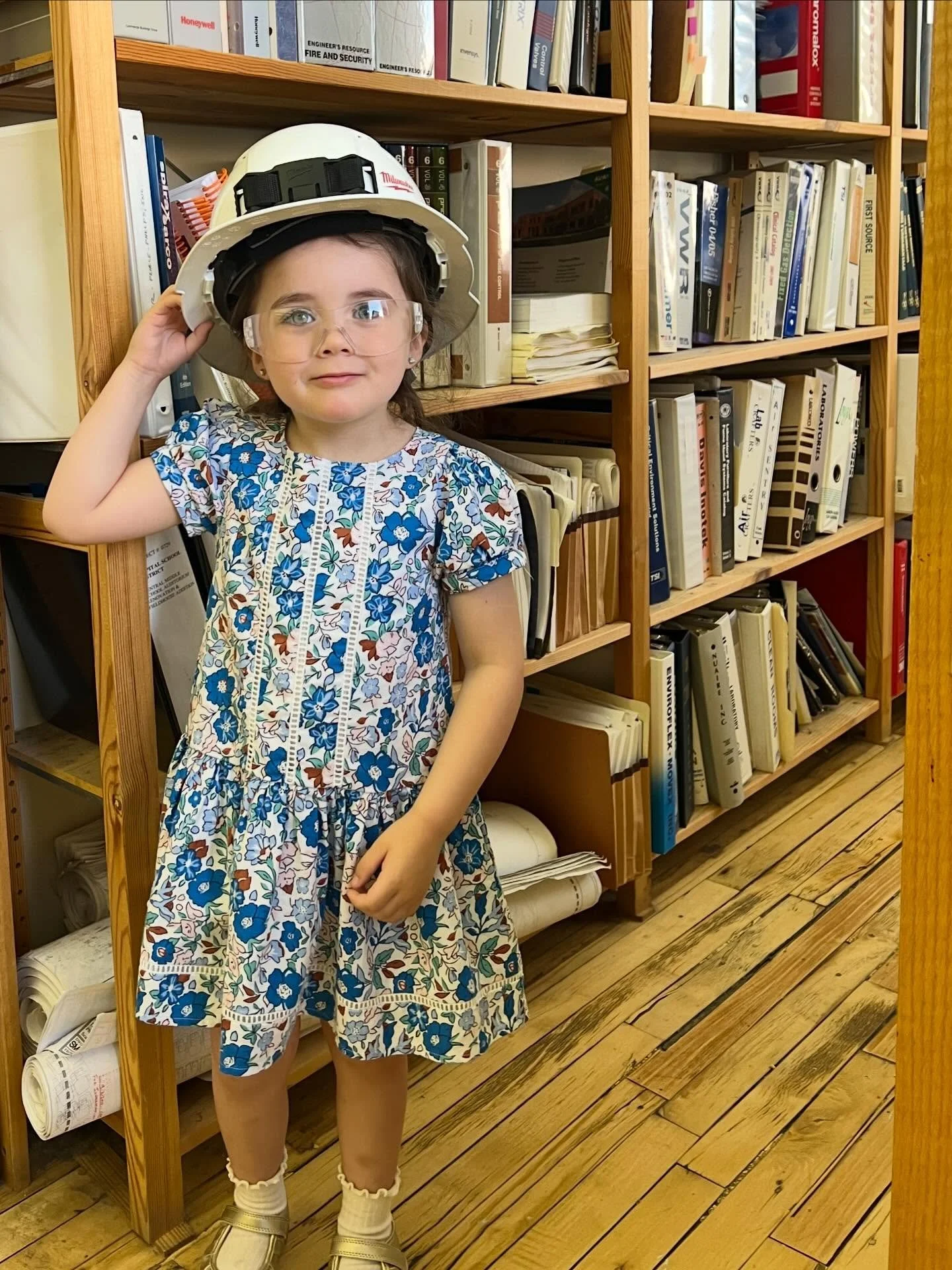 Unofficial bring your daughter to work day/Women in STEM day/new intern day (one day only) #airconditioningisawonderfulthing
