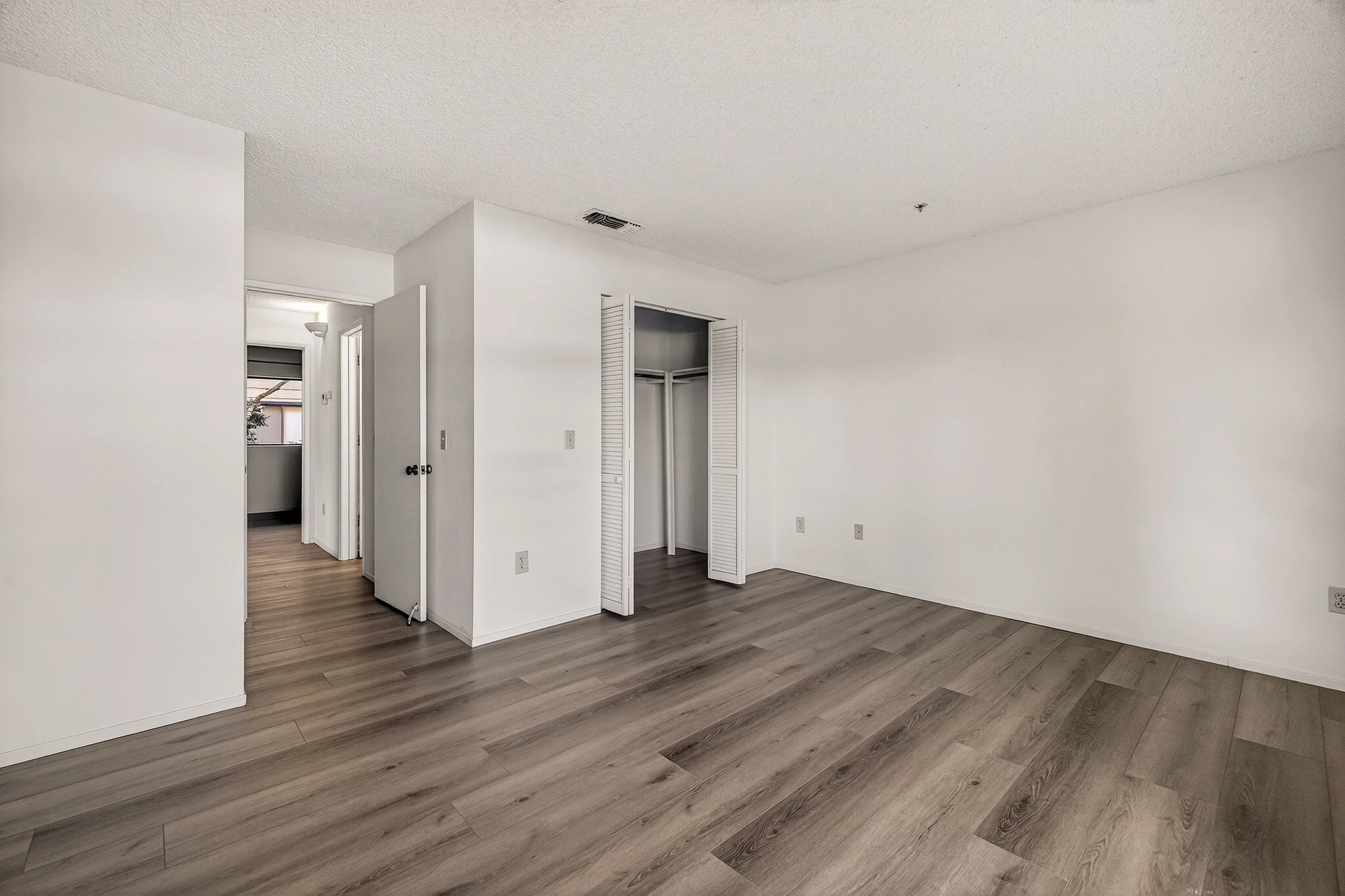 2701 Sierra Sunrise Terrace #513 - 017 (Photos).jpg