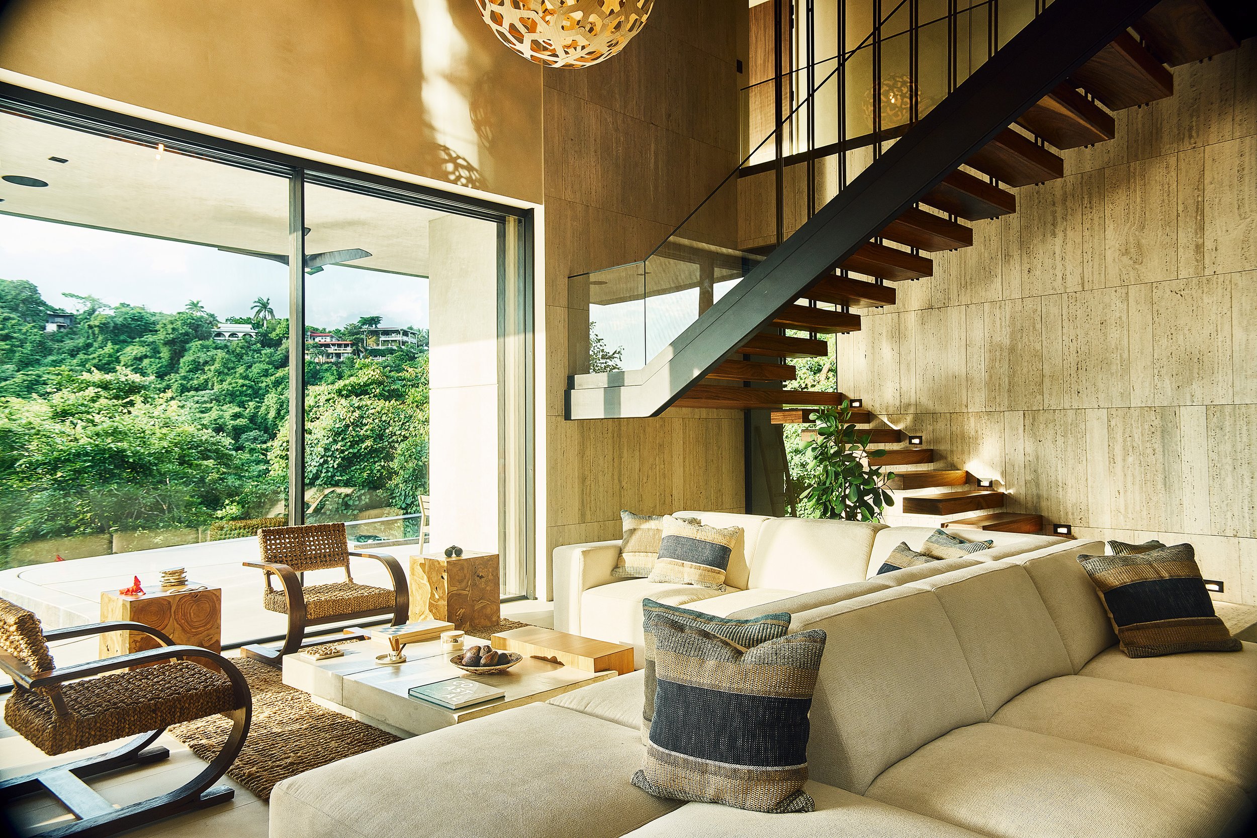 Turi - Living, view outside.jpg