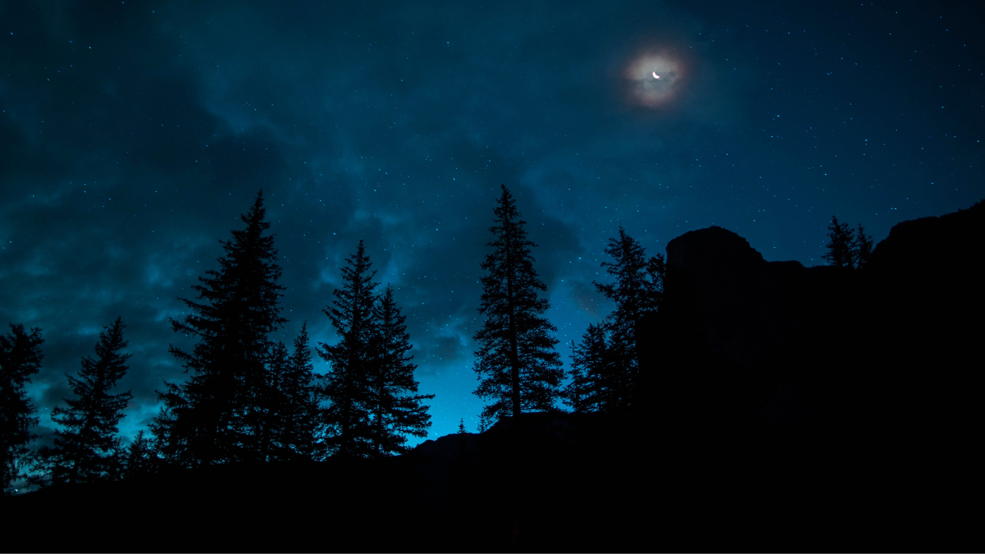 Winter Solstice: Honouring the Dark to Reclaim Your Light