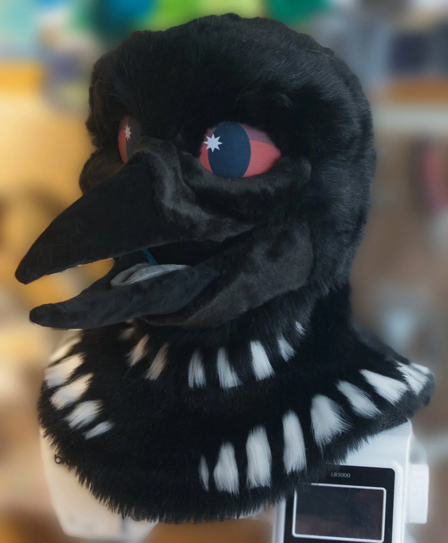 Hey folks, I&rsquo;m doing a charity auction for this loon fursuit head! 

Auction starts tonight 2/9 at 4:00 PM CST and will end Sunday 2/15at 4:00 PM Central Time
Starting bid: $100

(Link in bio for easy clicking)

https://www.thedealersden.com/li