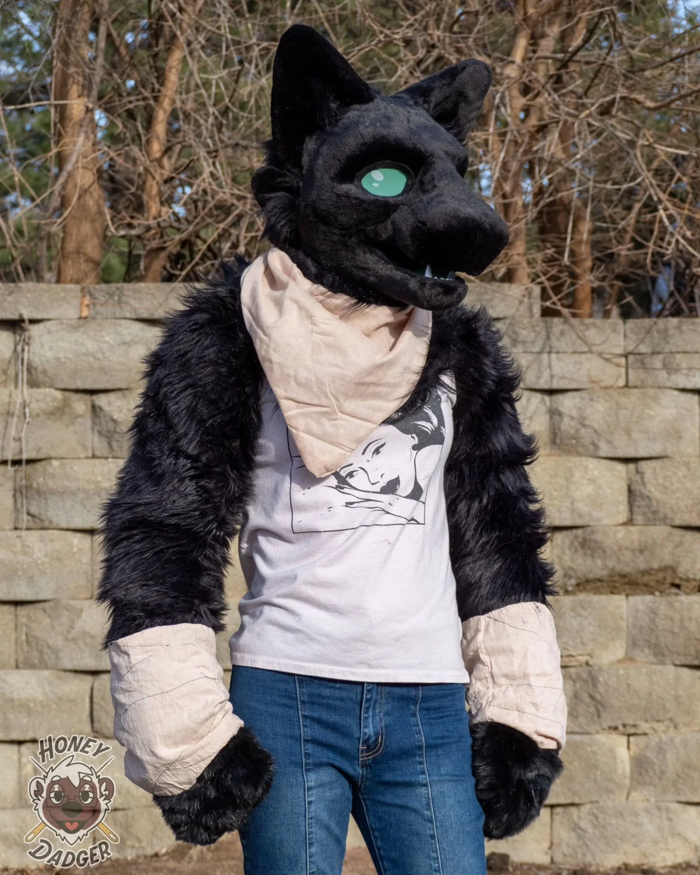 Happy Fursuit Friday from the newest Dadger kid -- Shades!
#fursuitmaker #fursuit #furry #fursuitfriday