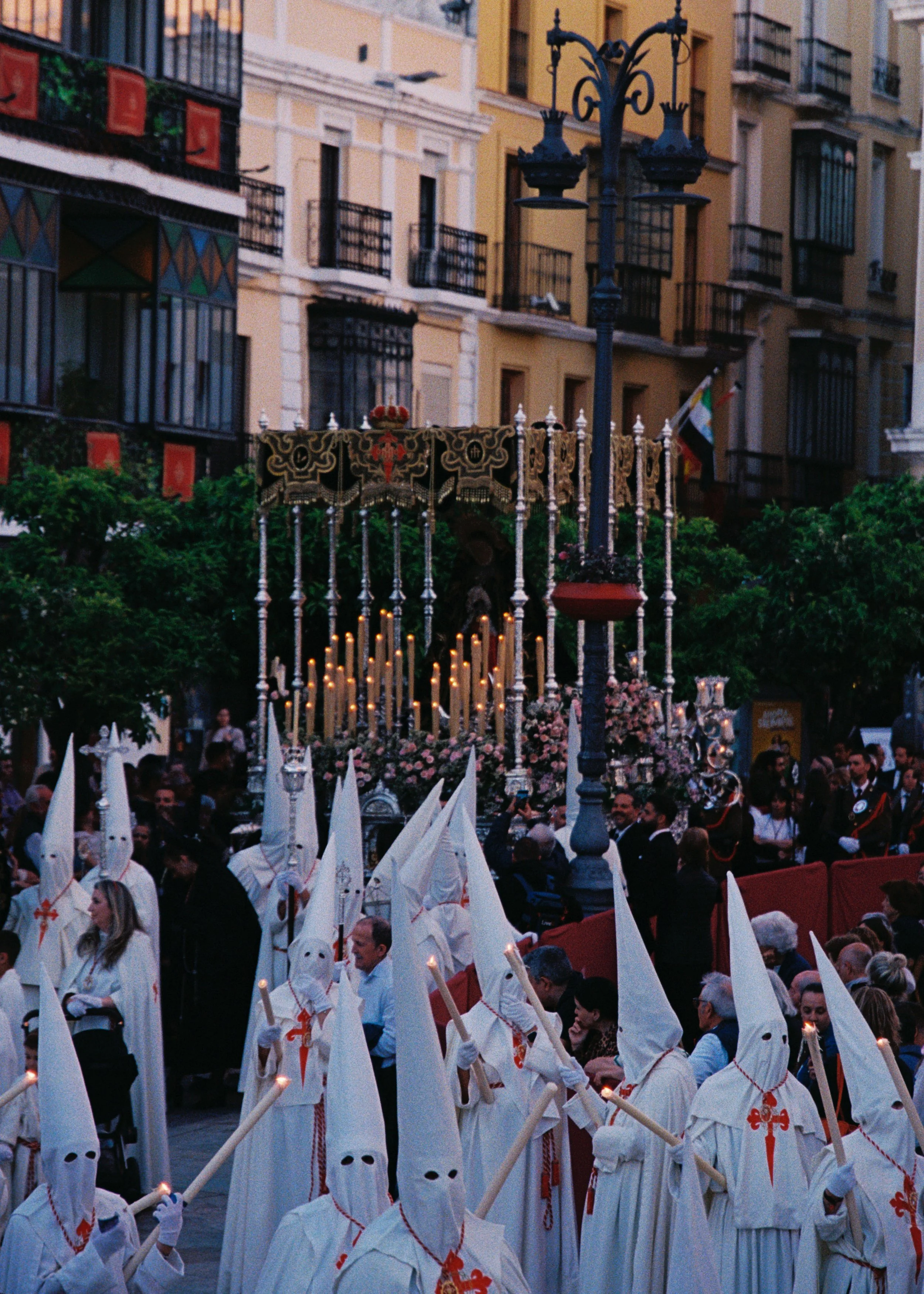 R1-03737-0016.jpg
