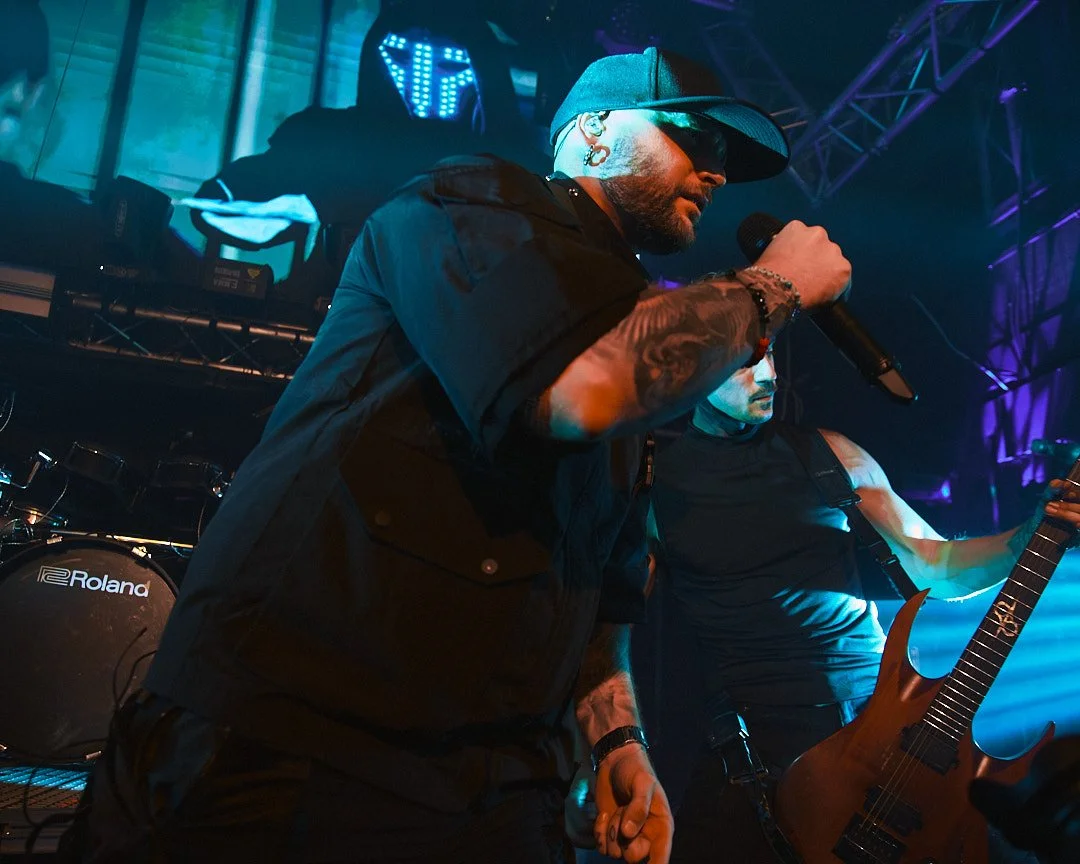 Smash into pieces 5.jpg