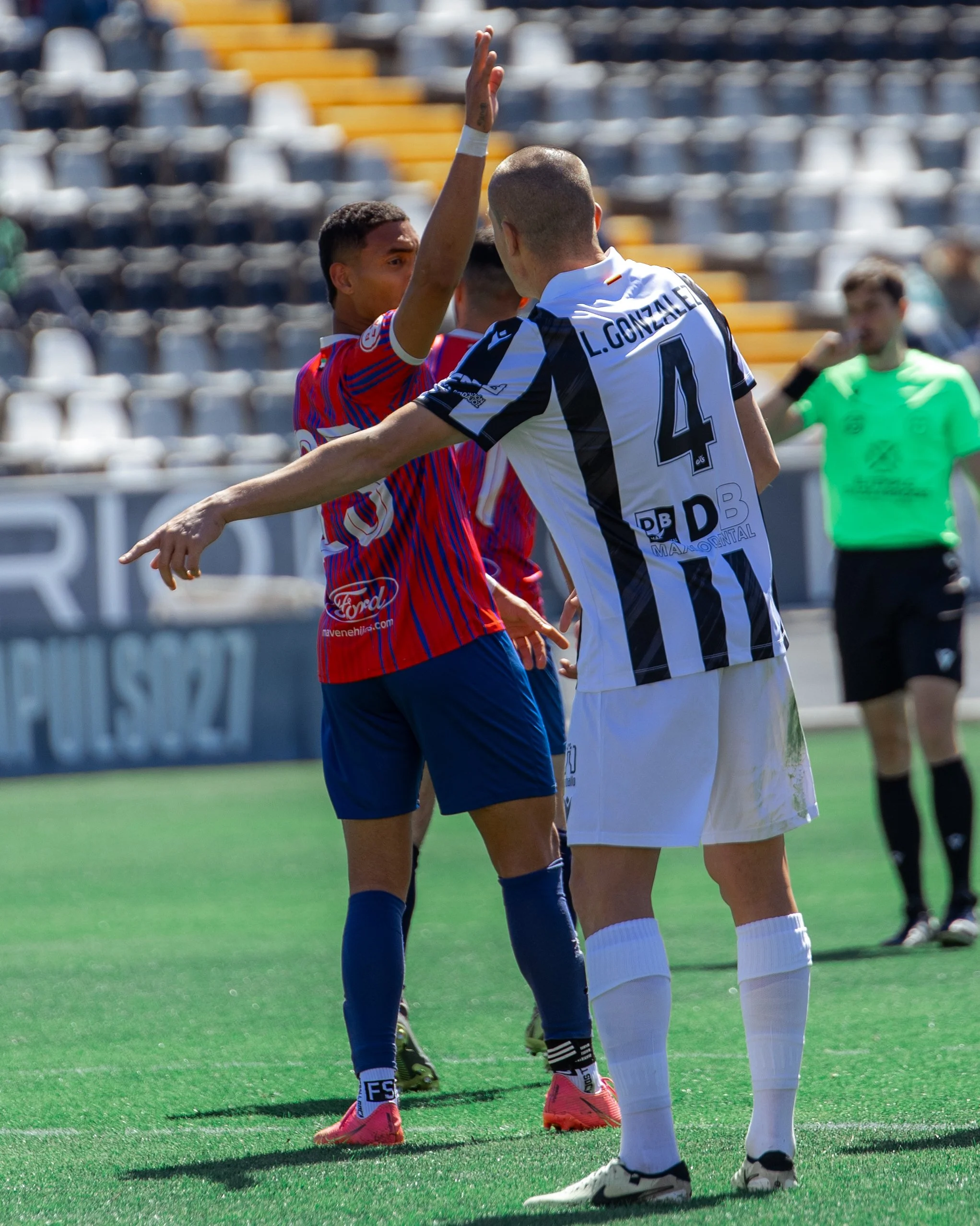 2026_Gran Desfile Carnaval de Badajoz15_@monrovisuals.jpg