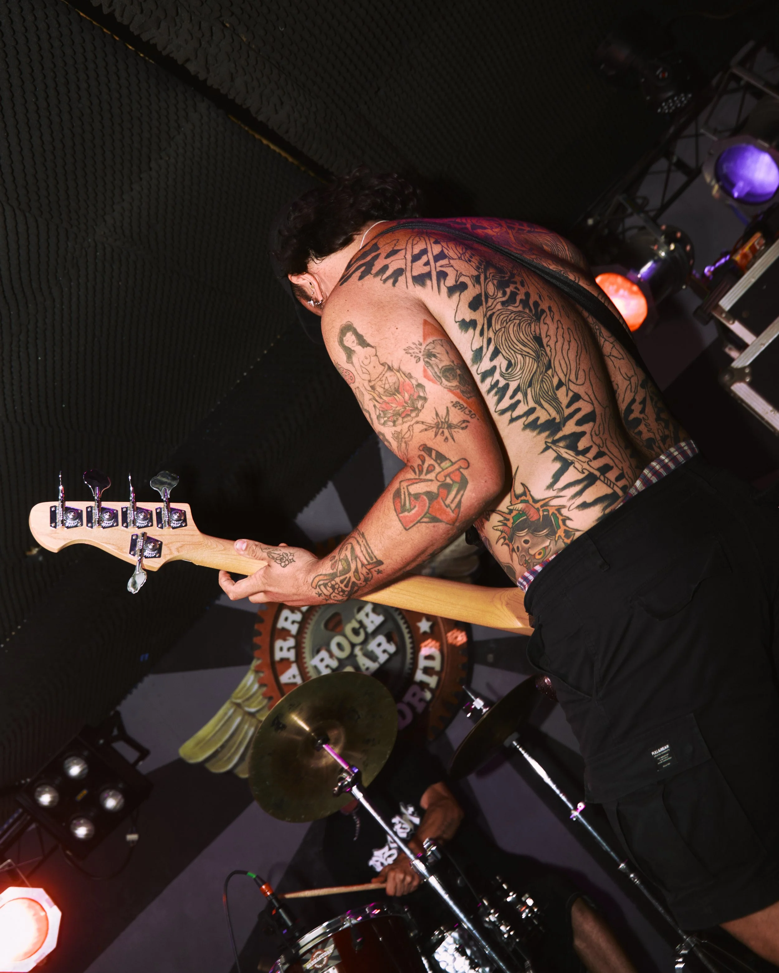 Not Your Bussines - Sala Barracudas 2025