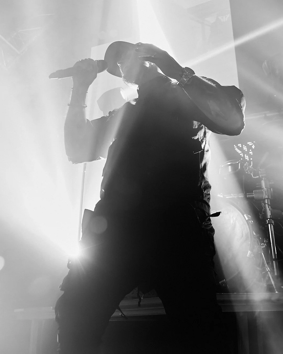 Smash into pieces 4.jpg