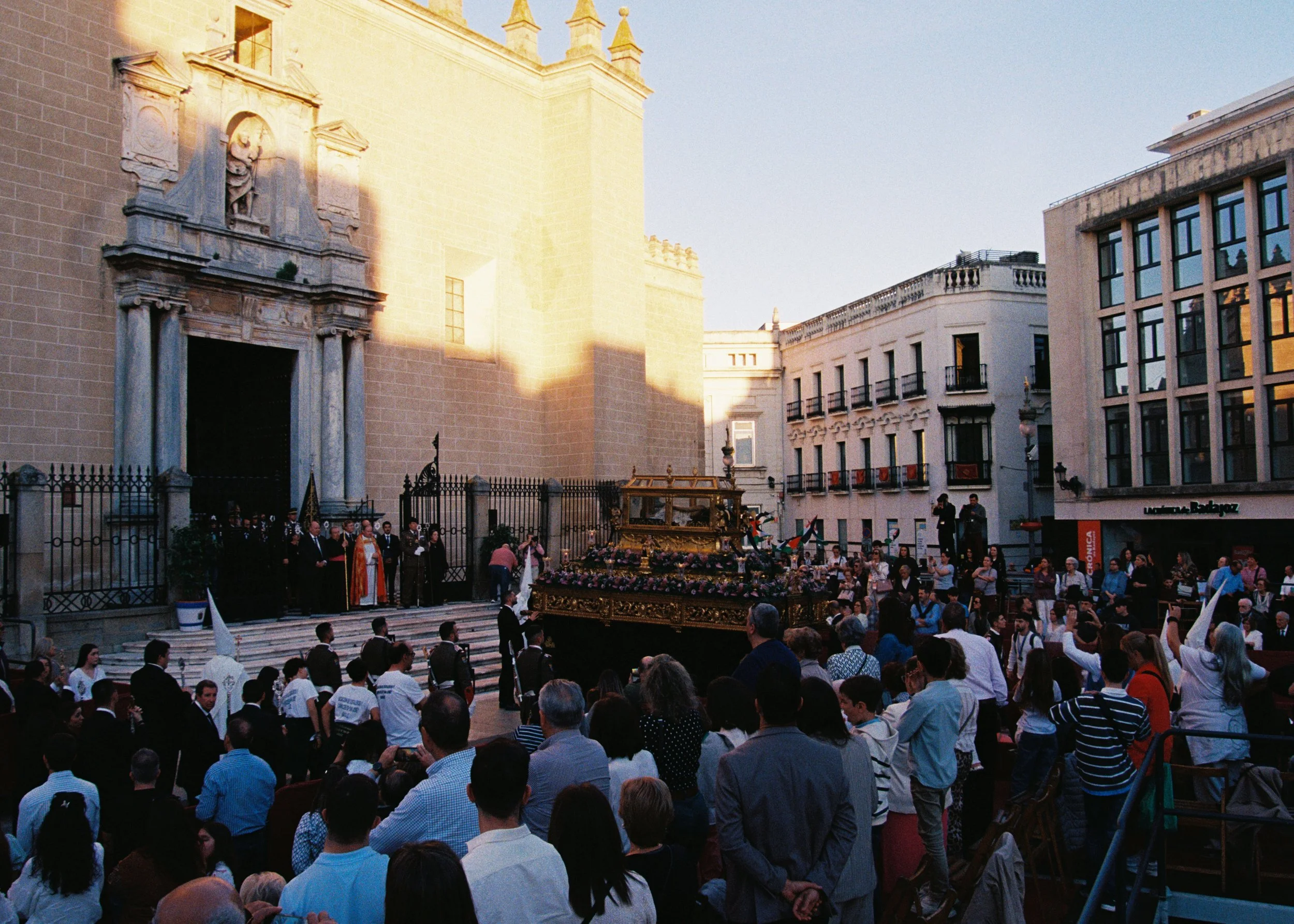 R1-03737-0015.jpg