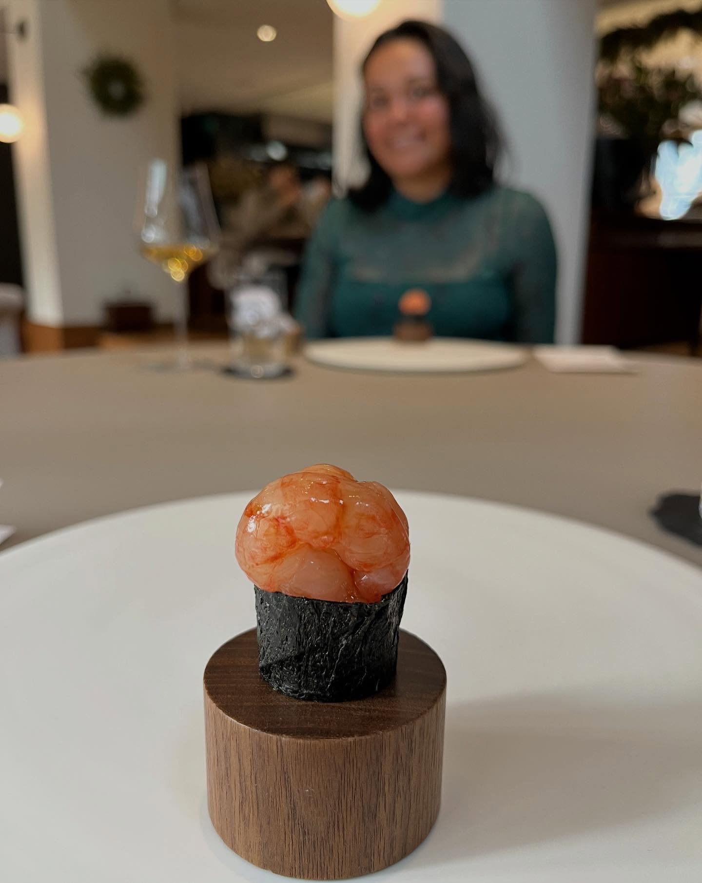 We had the honor of visiting @mosuseoul at its original location during a trip to South Korea. Named after the Korean word for the cosmos flower, Mosu impressed us by all its beauty in dish presentation, bold flavors, and truly impeccable service. 

