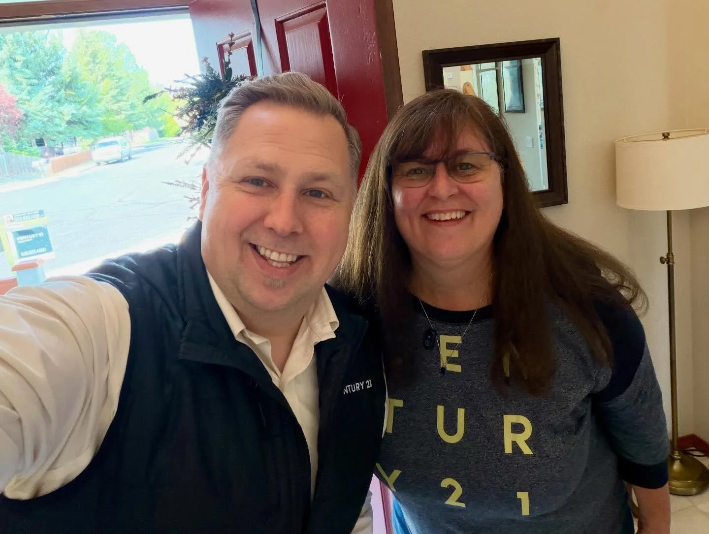 Loving the realty work&hellip; grateful to be part of such a supportive realty firm at @c21ellensburg @lakelifebyjennifer