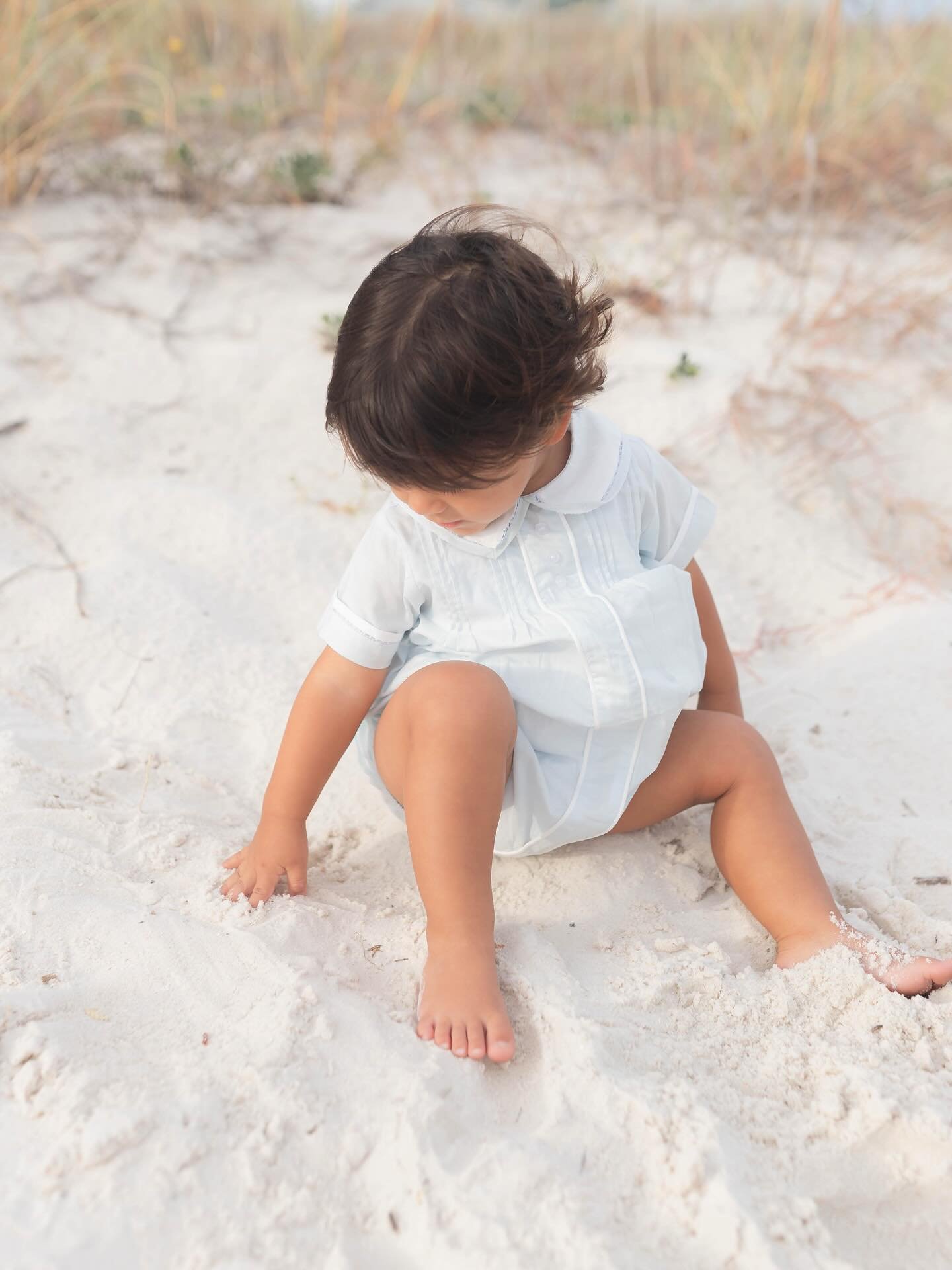 Happy Monday! Back to work after a refreshing beach week☀️Things to look out for this week: October email, fall mini updates, and my new website rolling out!