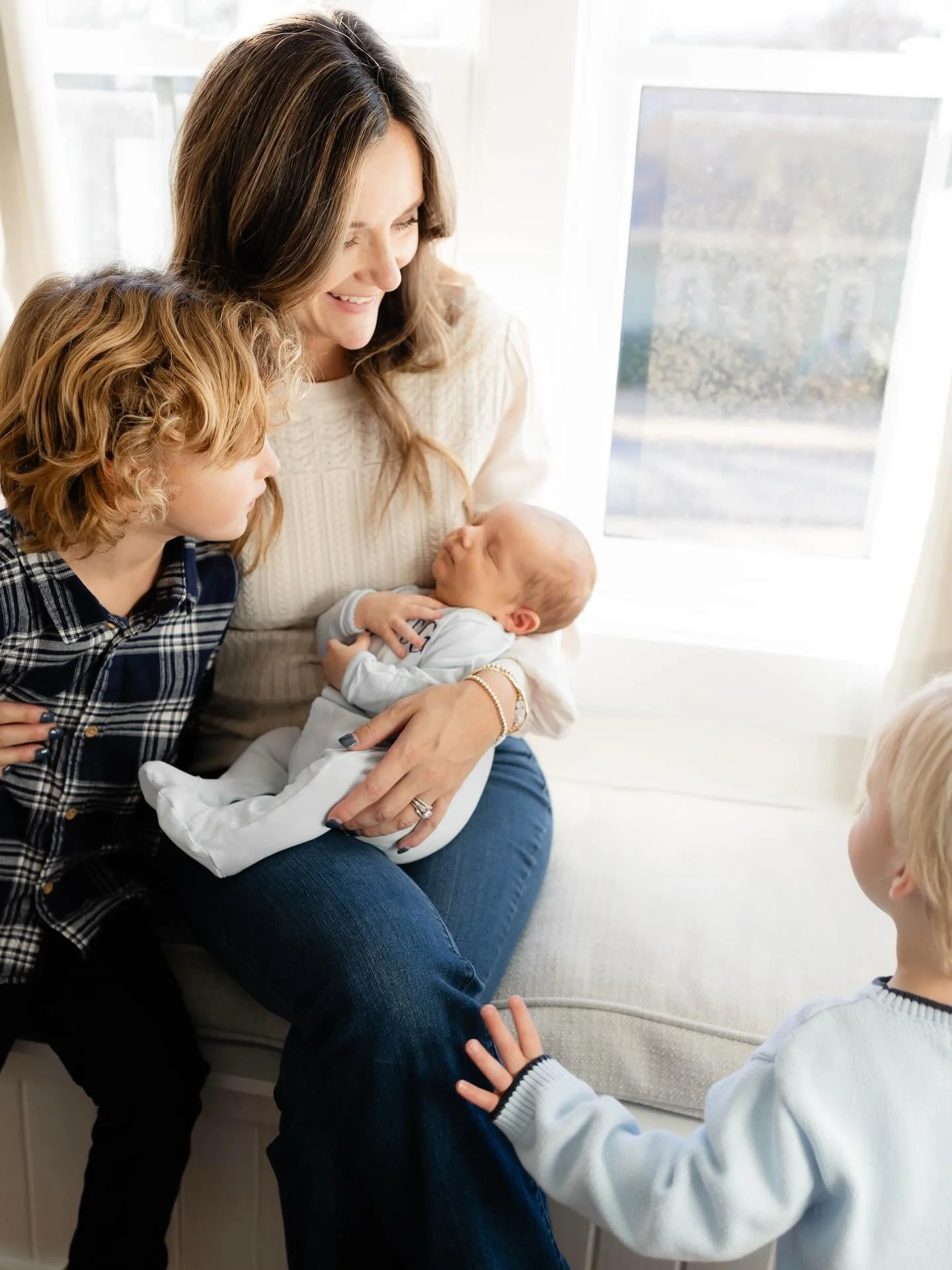 I&rsquo;m currently editing some super sweet newborn galleries 😍 Be sure to message me or book through my booking site if you&rsquo;re expecting and want to schedule a session! I now have two newborn session options (petite or full) 🩷🩵 and you can
