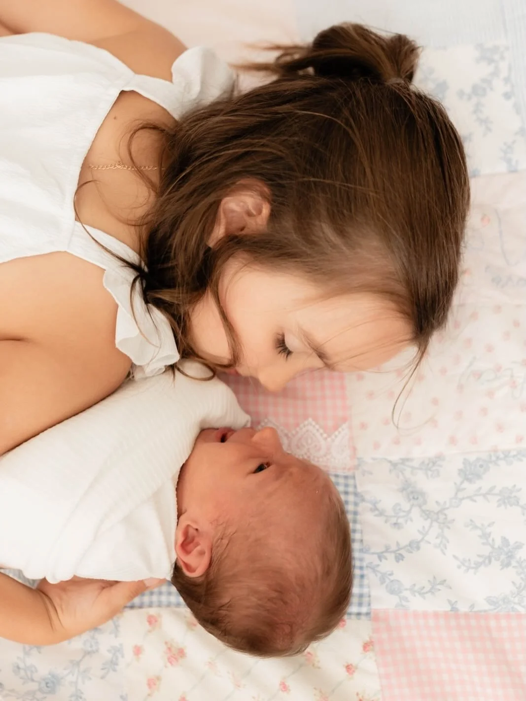 I love these sweet newborn cuddles with older siblings! What are your favorite newborn session photos? Do you have any specific goals for your upcoming session? Drop them in the comments or DM me! I love getting ideas from you!