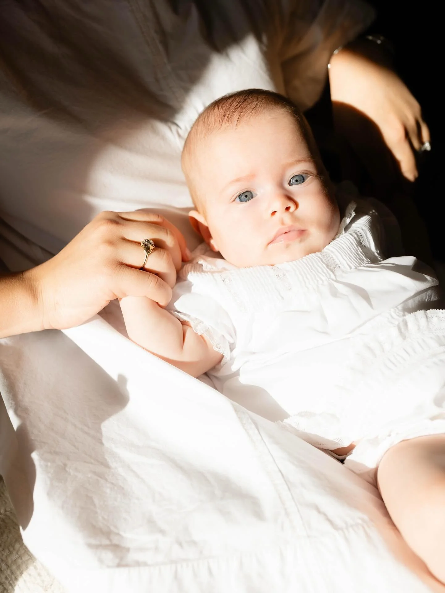 ✨GIVEAWAY!✨
I am giving away ONE Motherhood Mini session at a location of YOUR choosing! This could be in the comfort of your home/backyard, or anywhere you&rsquo;ve had your eye on for photos! This giveaway is for a Motherhood Mini session lasting a