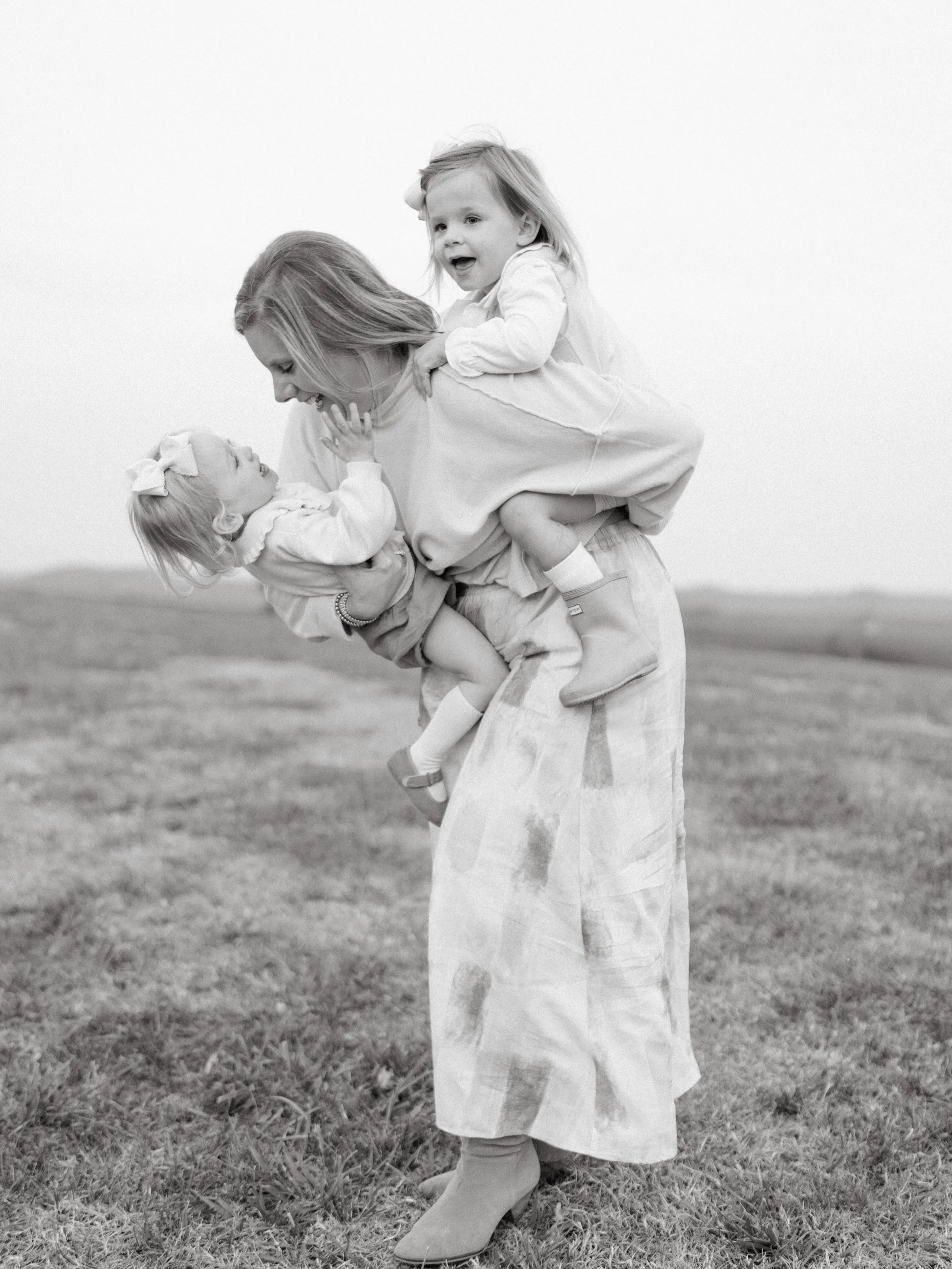 In honor of Mother&rsquo;s Day this week, taking a minute to share my little people and a THANK YOU to all you moms. 💗💗💙
It is such a joy to come in to your homes and capture those first days, to watch you lean into motherhood sometimes for the fi