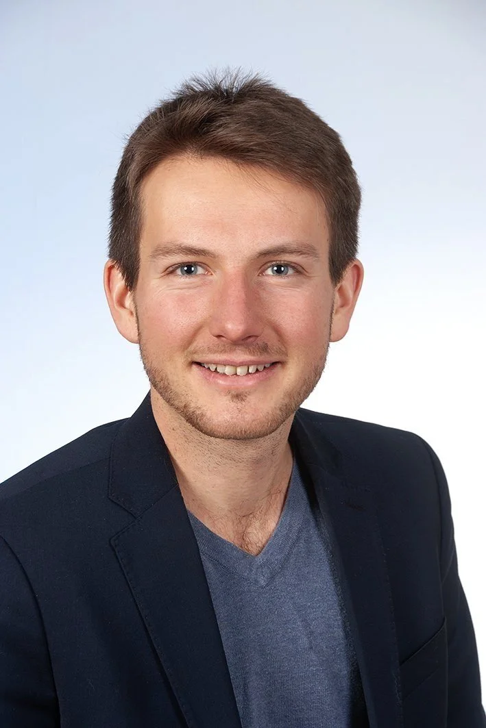 Ich freue mich Sie zu sehen!