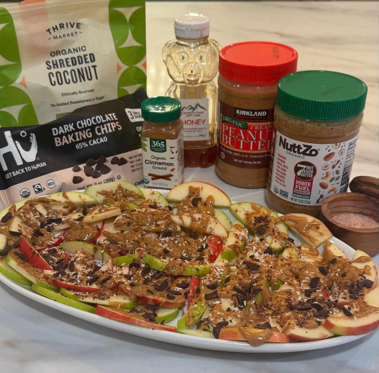 Dessert Made Healthier:
Apple Nachos 🍎🍏 = 11 Plant Points

&bull; Organic Pink Lady &amp; Granny Smith Apples sliced thinly (any apples would work but these varieties don&rsquo;t brown as quickly)
&bull; Drizzle of Organic PB &amp;  NuttZo organic 