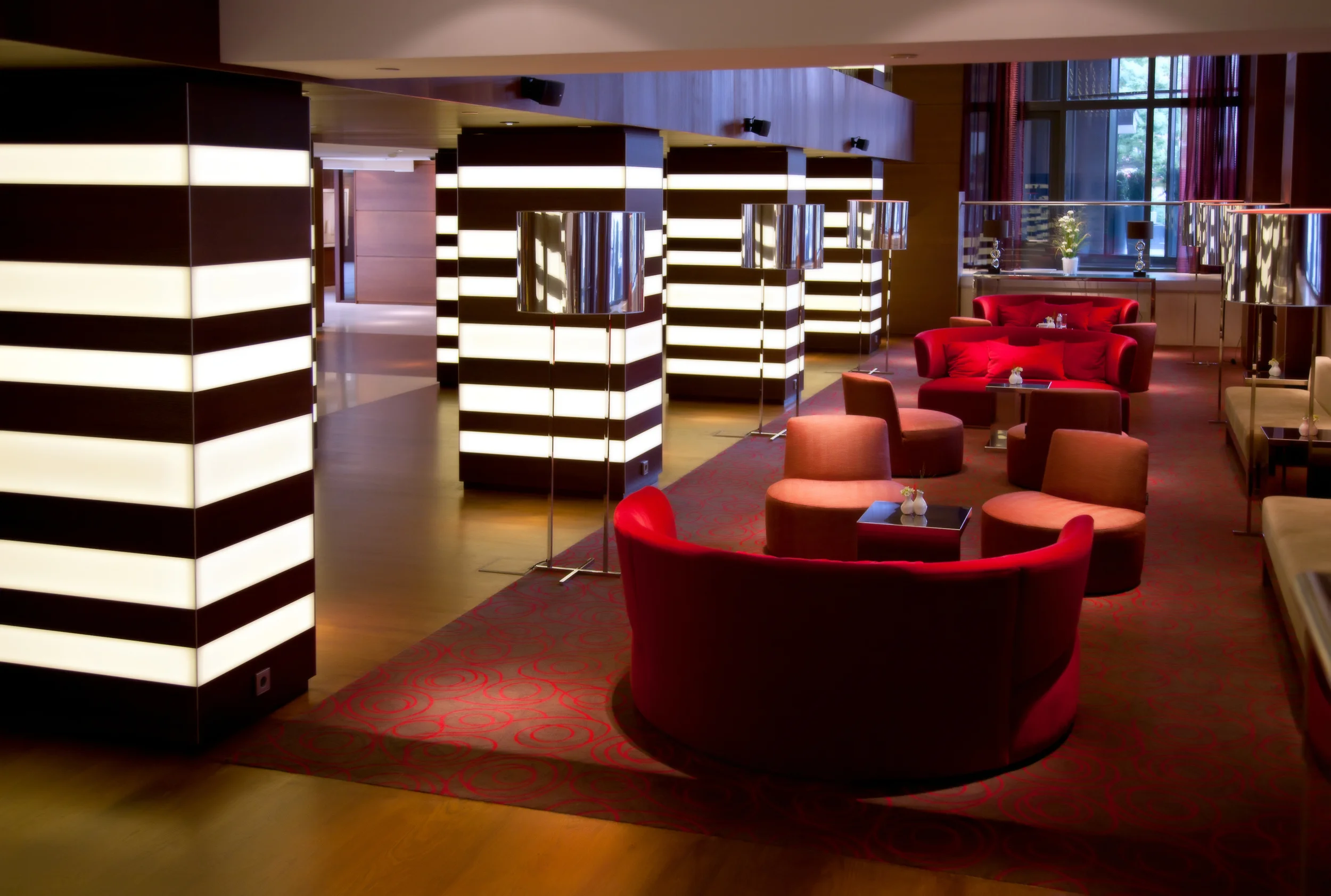 Boutique Hotel Singapore, Singapore Naumi is considered to be a premiere Boutique Hotel in Singapore and is located in the charming enclave of the Prime Orchard District. Simple, elegant and timeless are the descriptive words the owner and interi