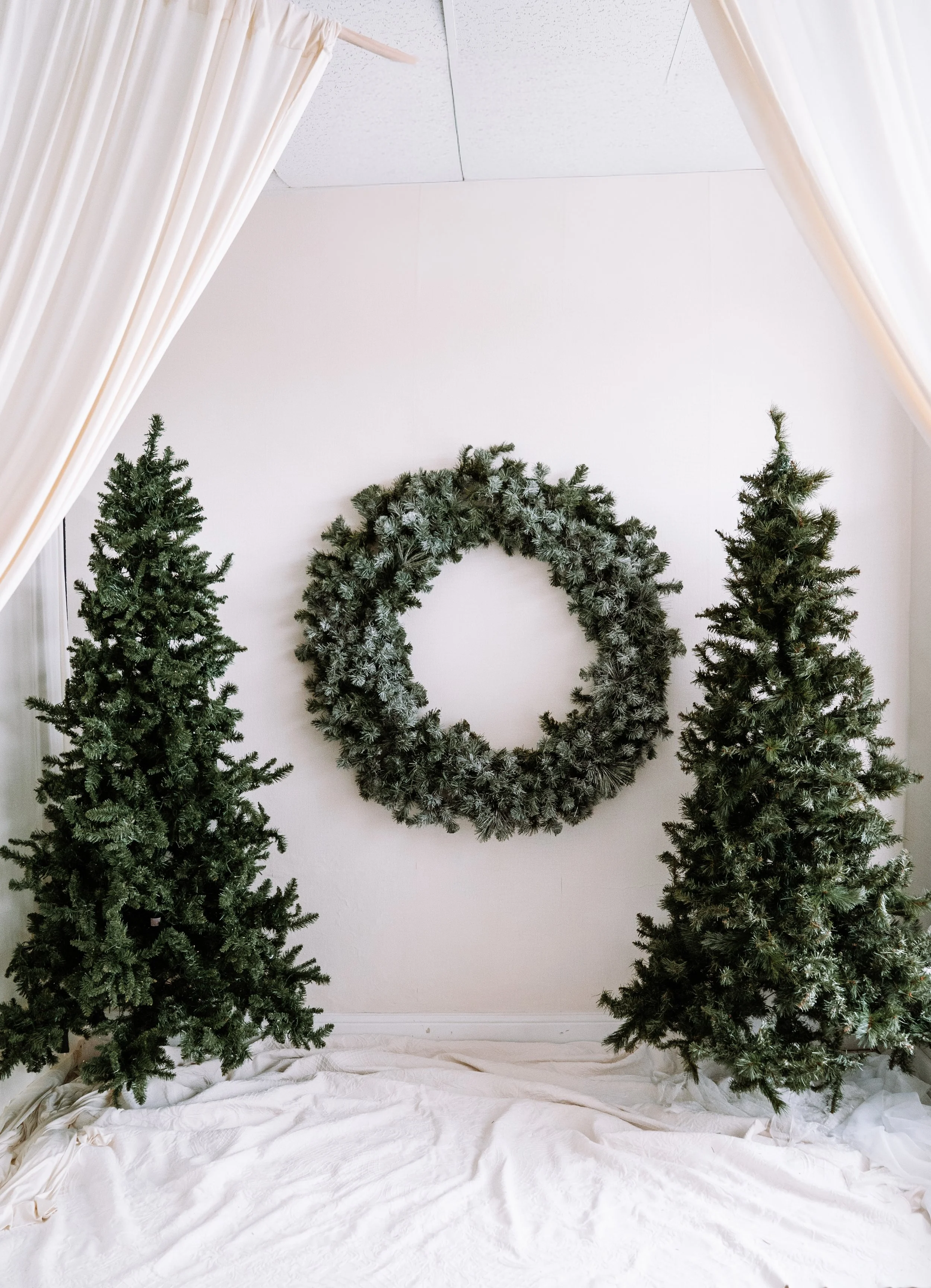 Christmas 903 Studio 2025-00483.jpg