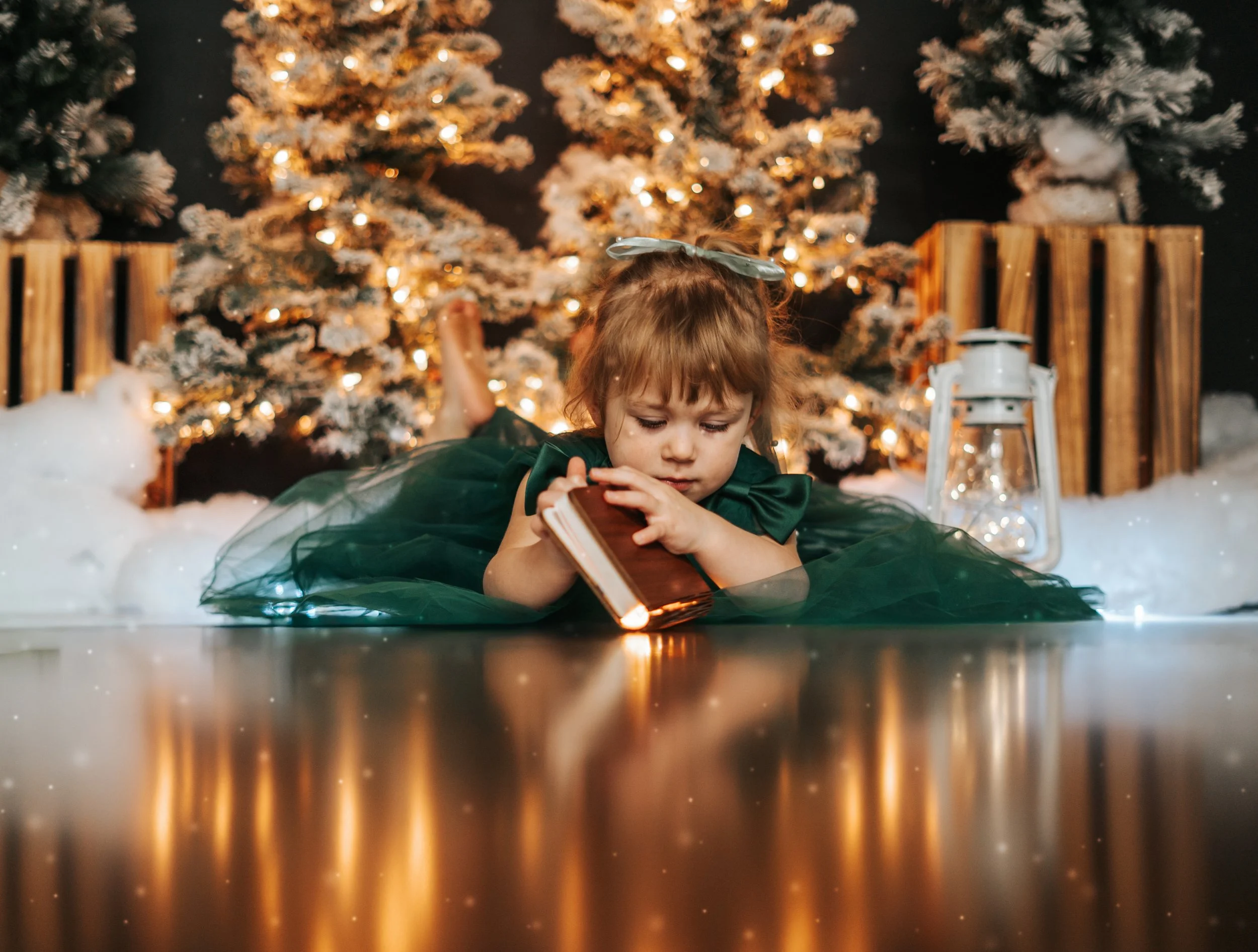 Christmas 903 Studio 2025-00983.jpg