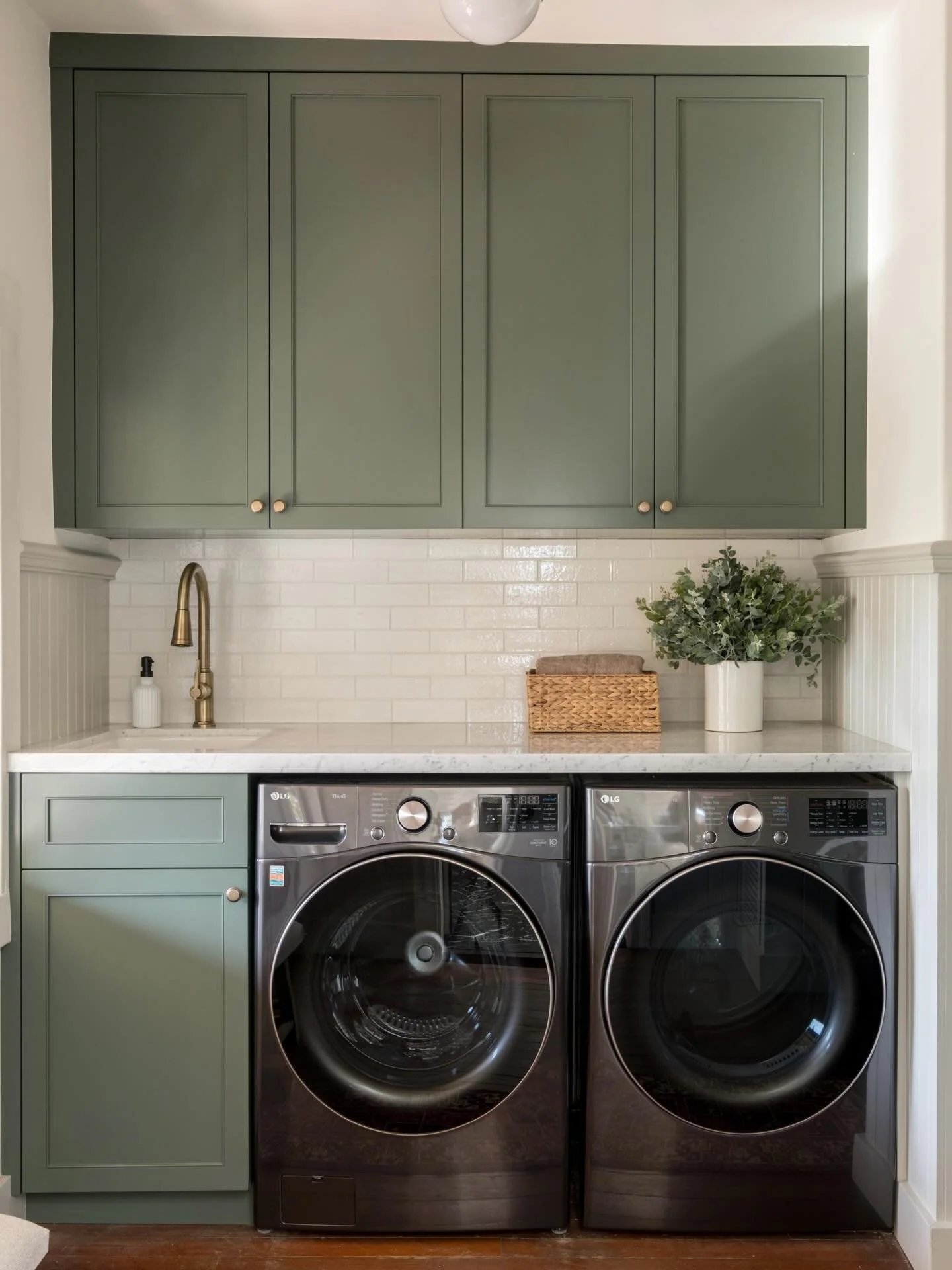 Imagine hating me and I&rsquo;m just over here trying to reenvision your laundry room. 🤔🧺🫧
📍 Based in Los Angeles, CA &mdash; Serving clients nationwide
🌐 Visit www.dmarinteriors.com to explore our work
#interiordesigners  #californiainteriordes