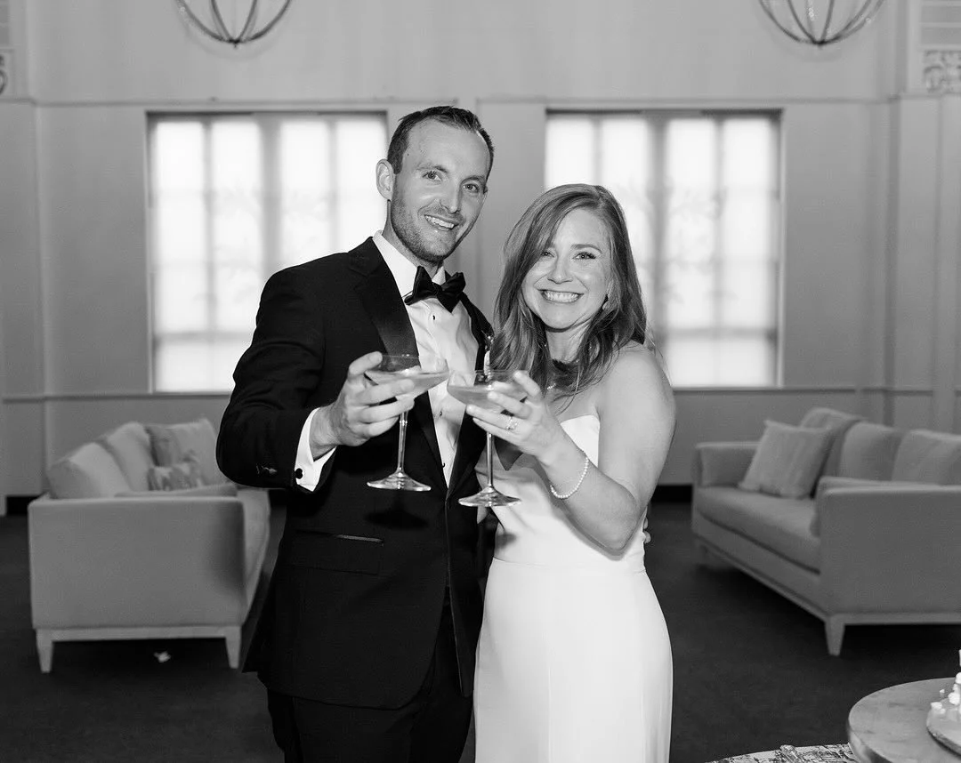 A toast to forever! 🥂🤍
⠀⠀⠀⠀⠀⠀⠀⠀⠀
Planner: @reverieweddingplanning
Venue/Bar: @thecadrebuilding
Photographer: @thankfullytaken
Caterer: @cfycatering
Rentals: @elegantchairsolutions
Florist: Sonia Rivera Floral Decor