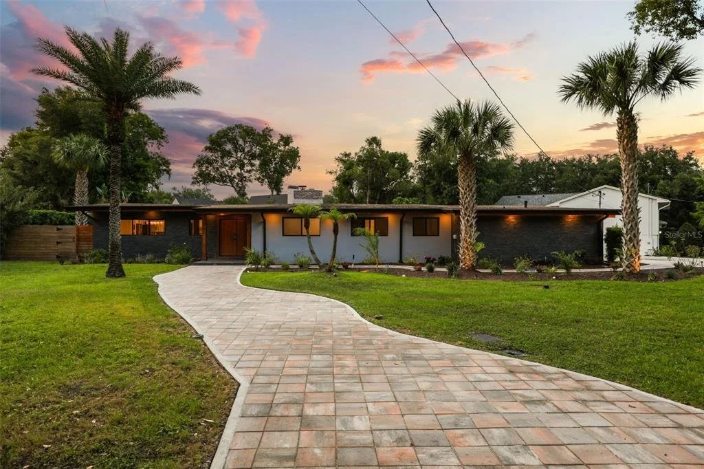 541 Manor Rd, Maitland