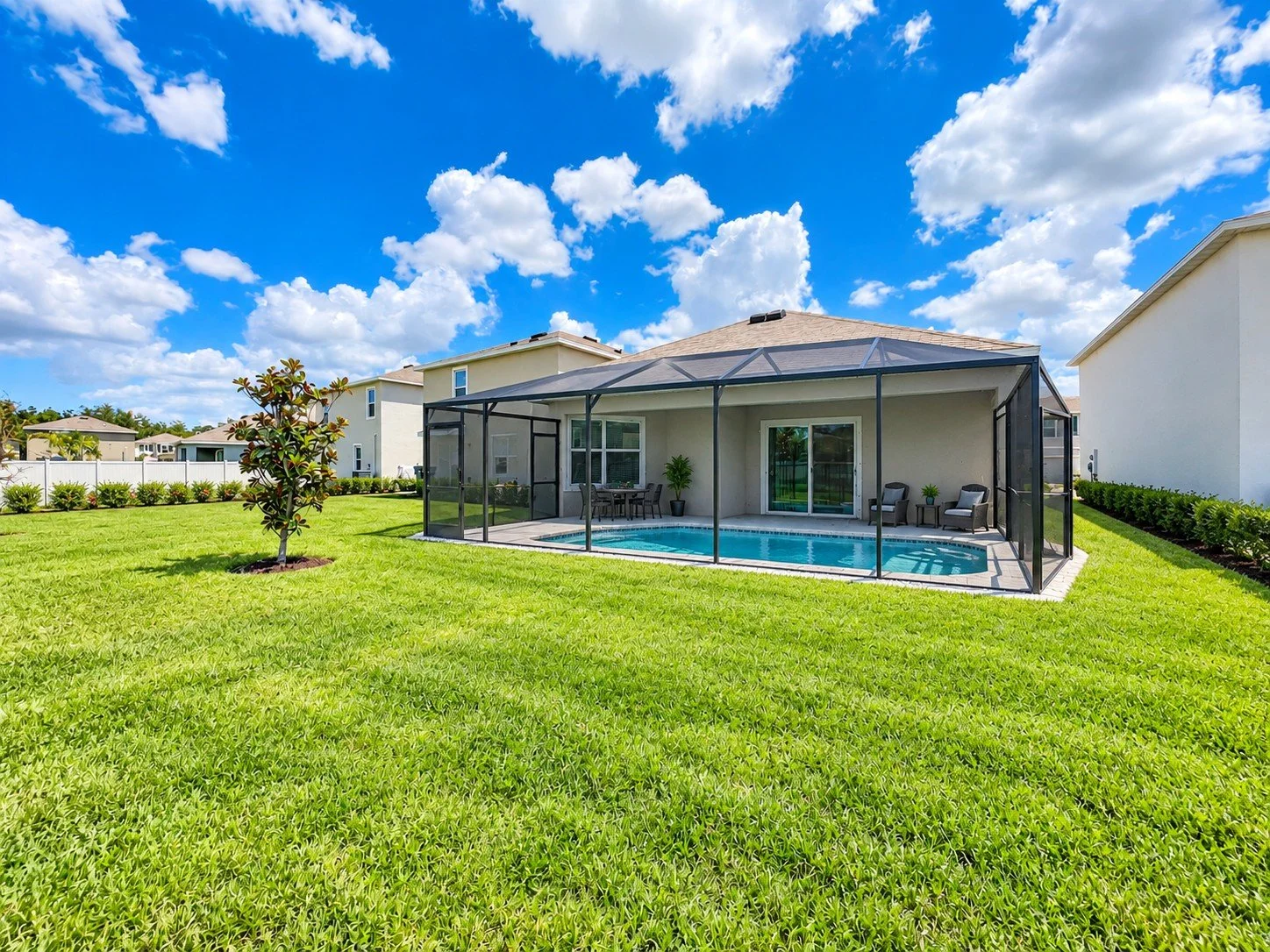 17043 Oval Rum Dr, Wimauma, FL 33598