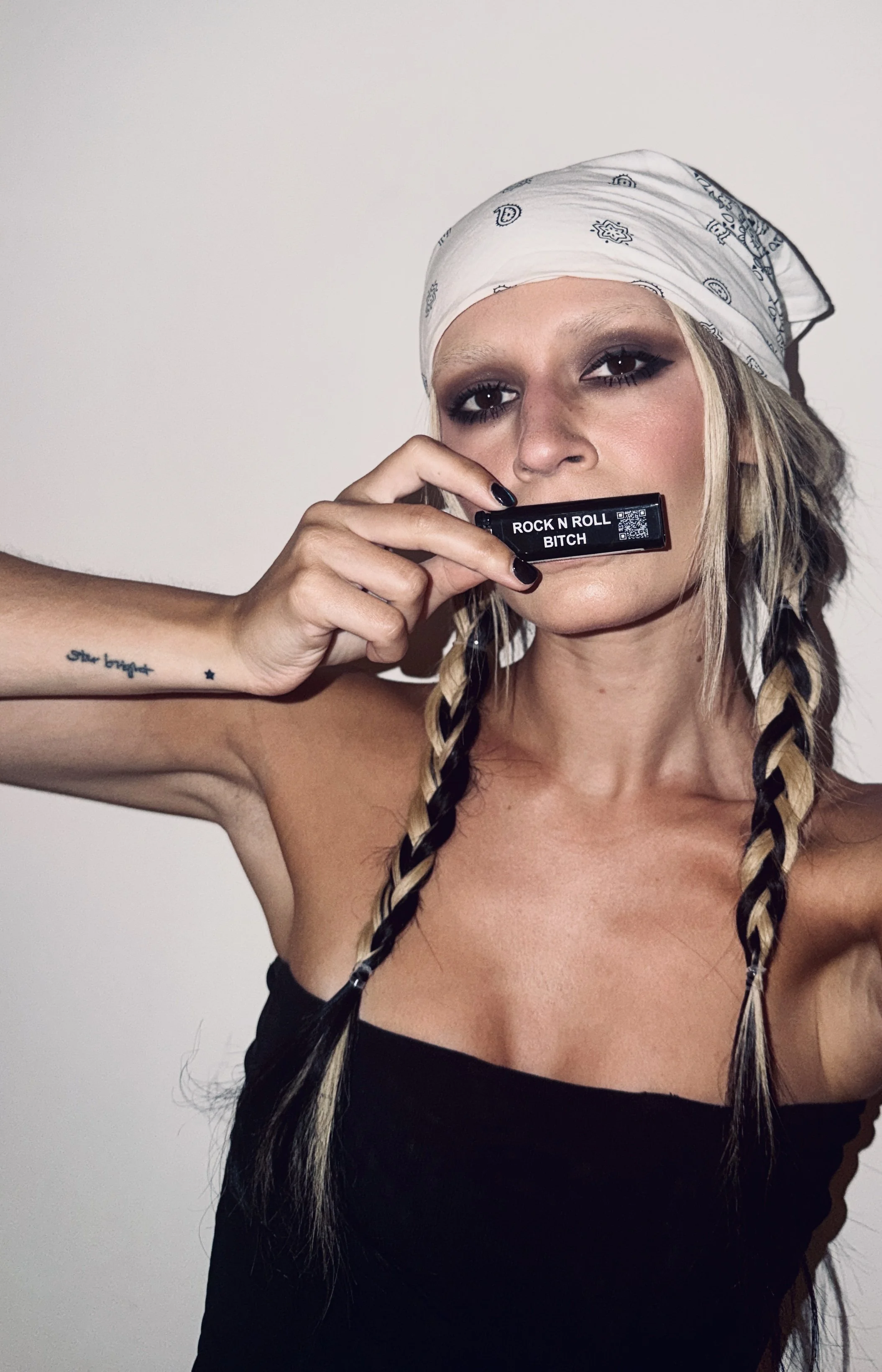 STEPH AMOROSO ROCK N ROLL LIGHTER