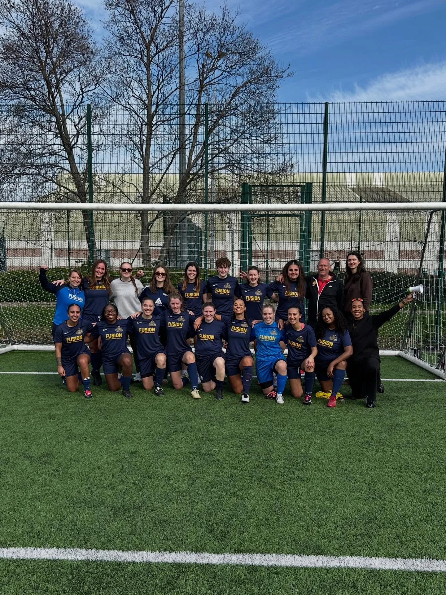 SEMI-FINALS HERE WE COME 💥

Full-time result was a 4-2 win against @apwfc which sees us through to the cup semis! 

⚽️⚽️ @nicole_theofylaktidou 
⚽️ @marthahoult 
⚽️ @freyaglen 

Onto the next 💙💛