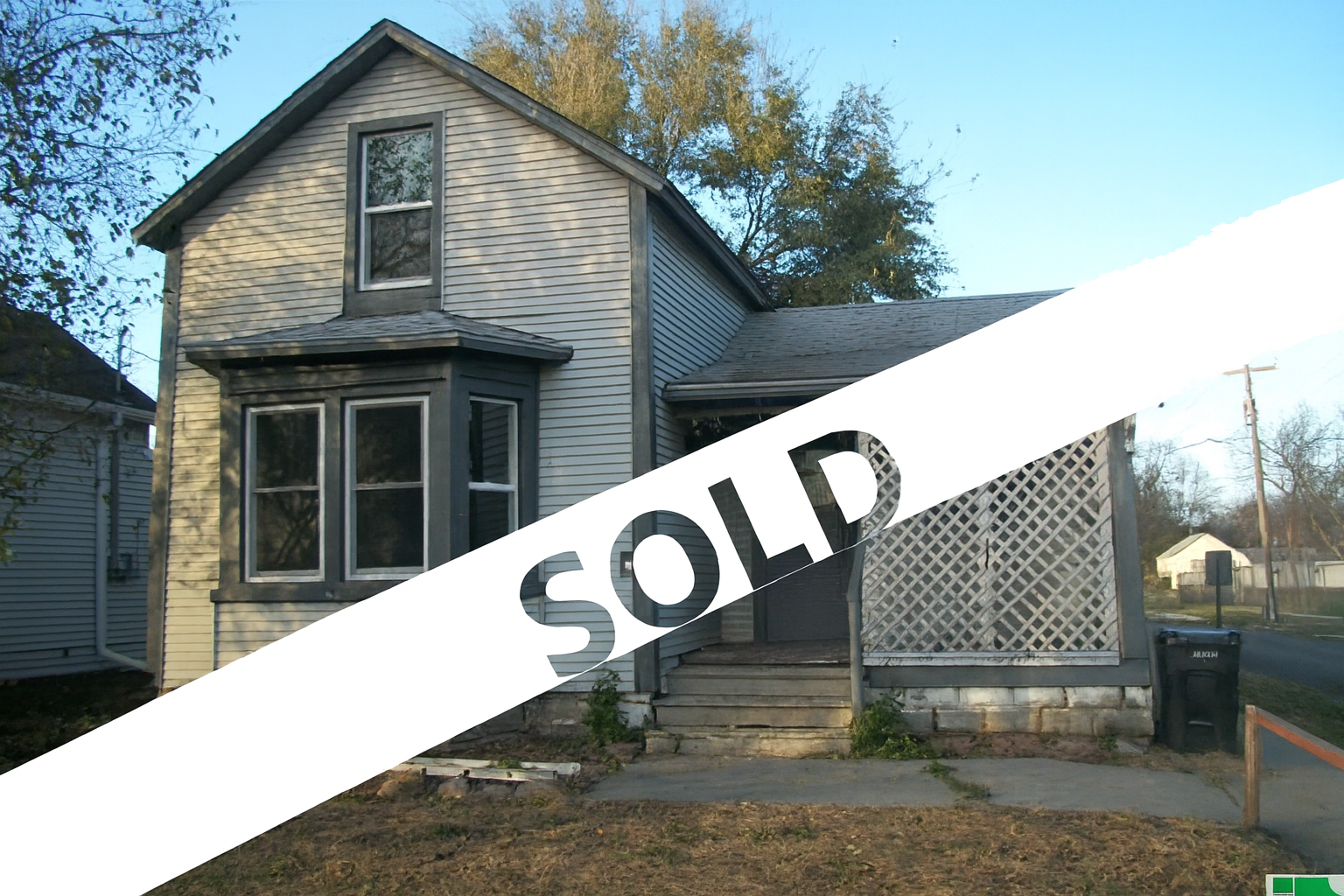 (SOLD) - 122 E Cherry (Cherokee)