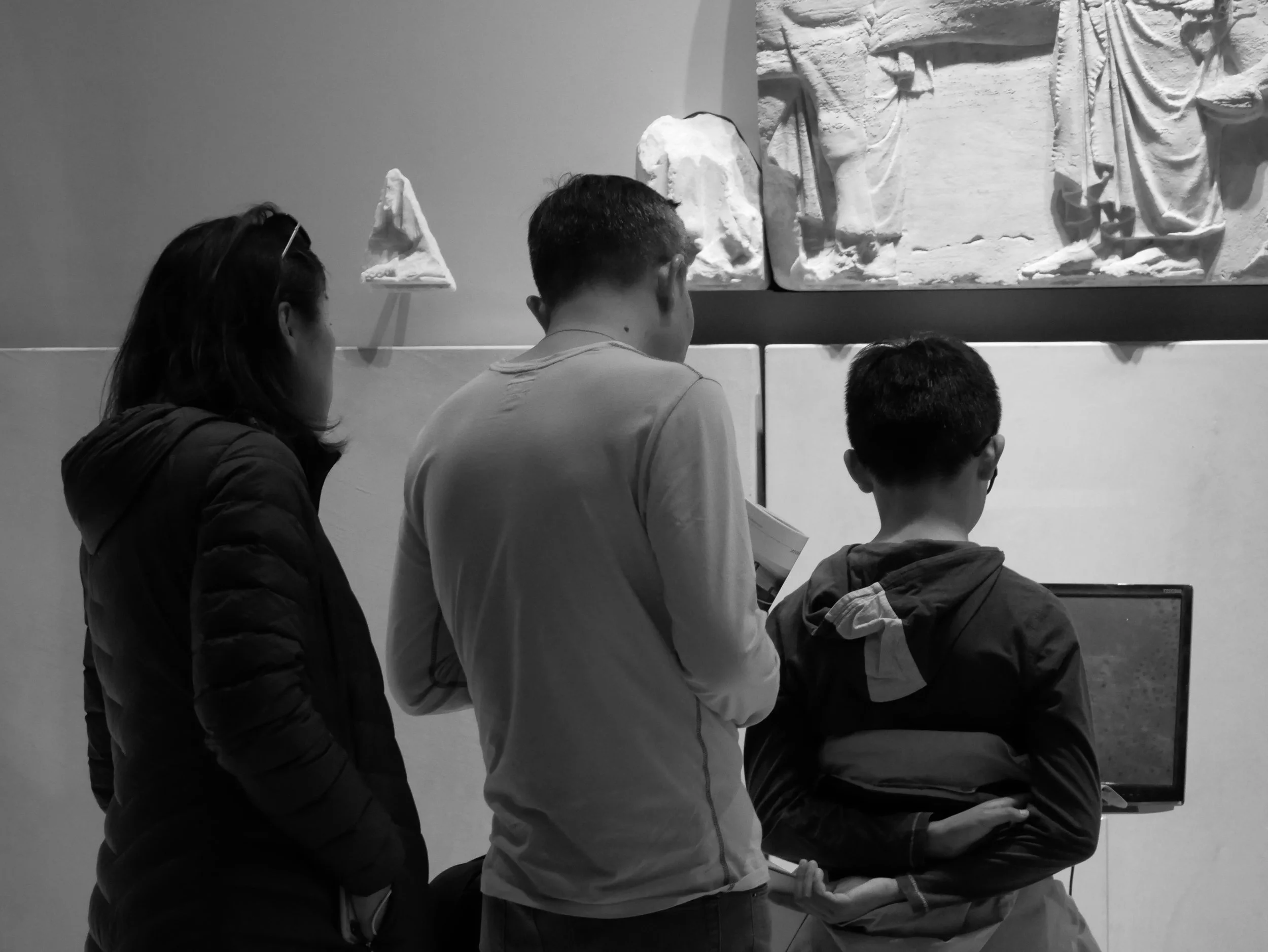 family at the museum - 2019 - Digital photograph