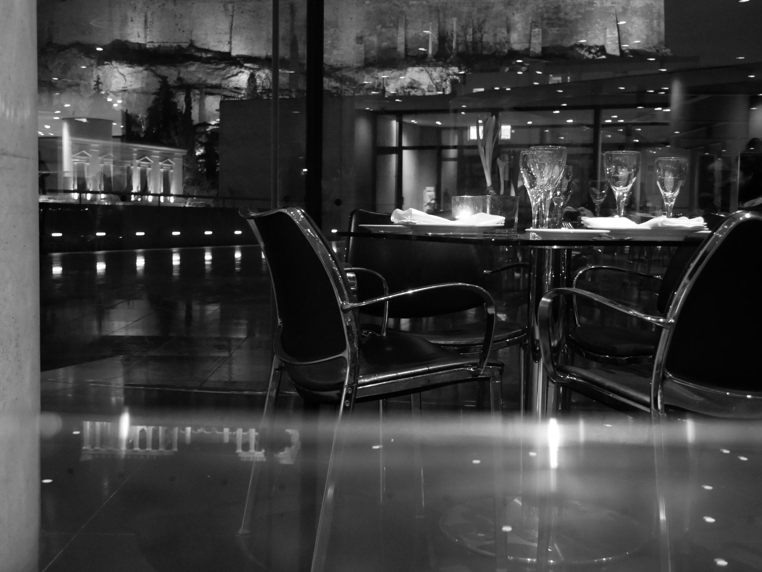 restaurant room - 2019 - Digital photograph