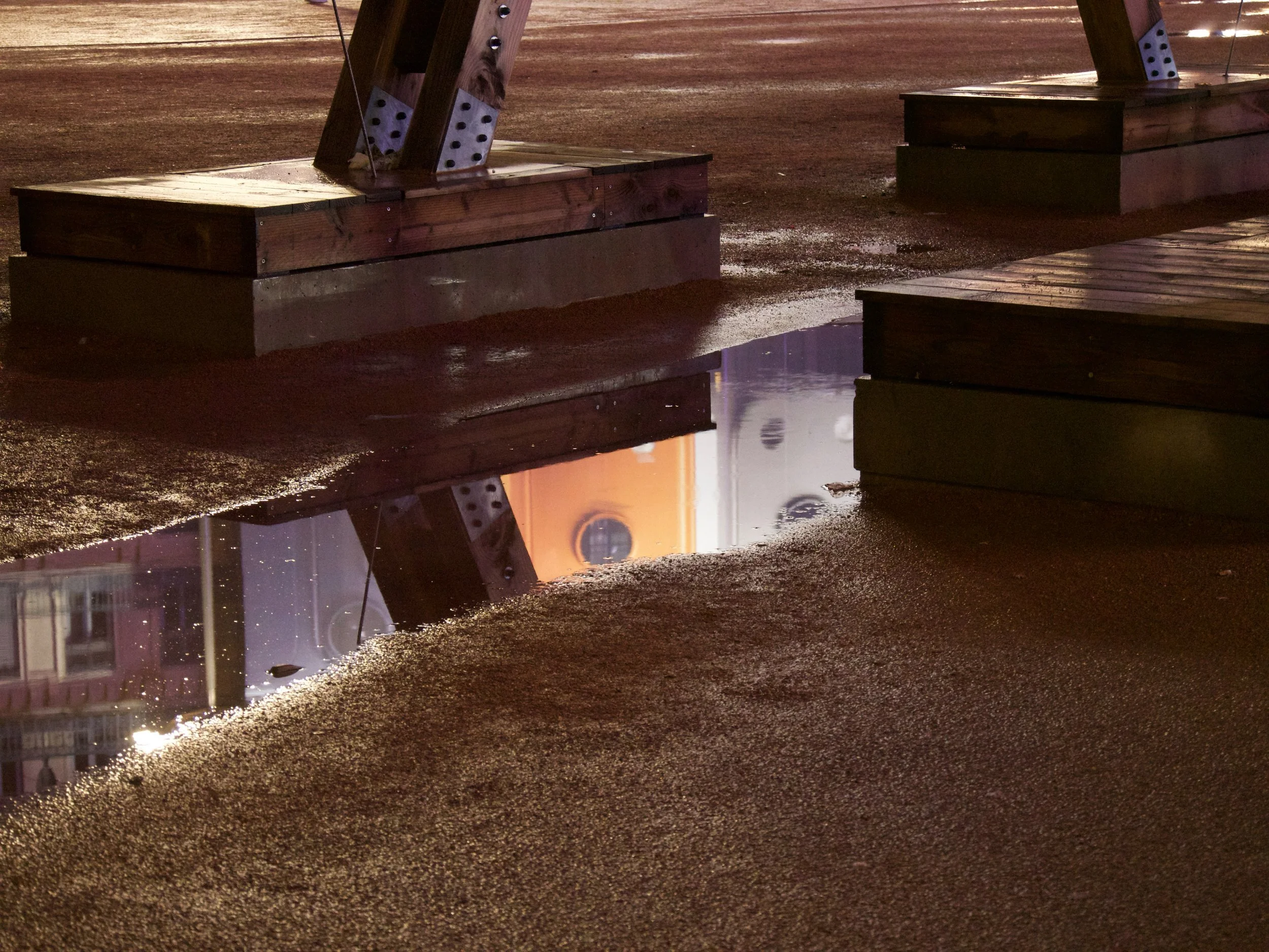 reflet publicitaire place Bellecour - 2025 - Digital photograph