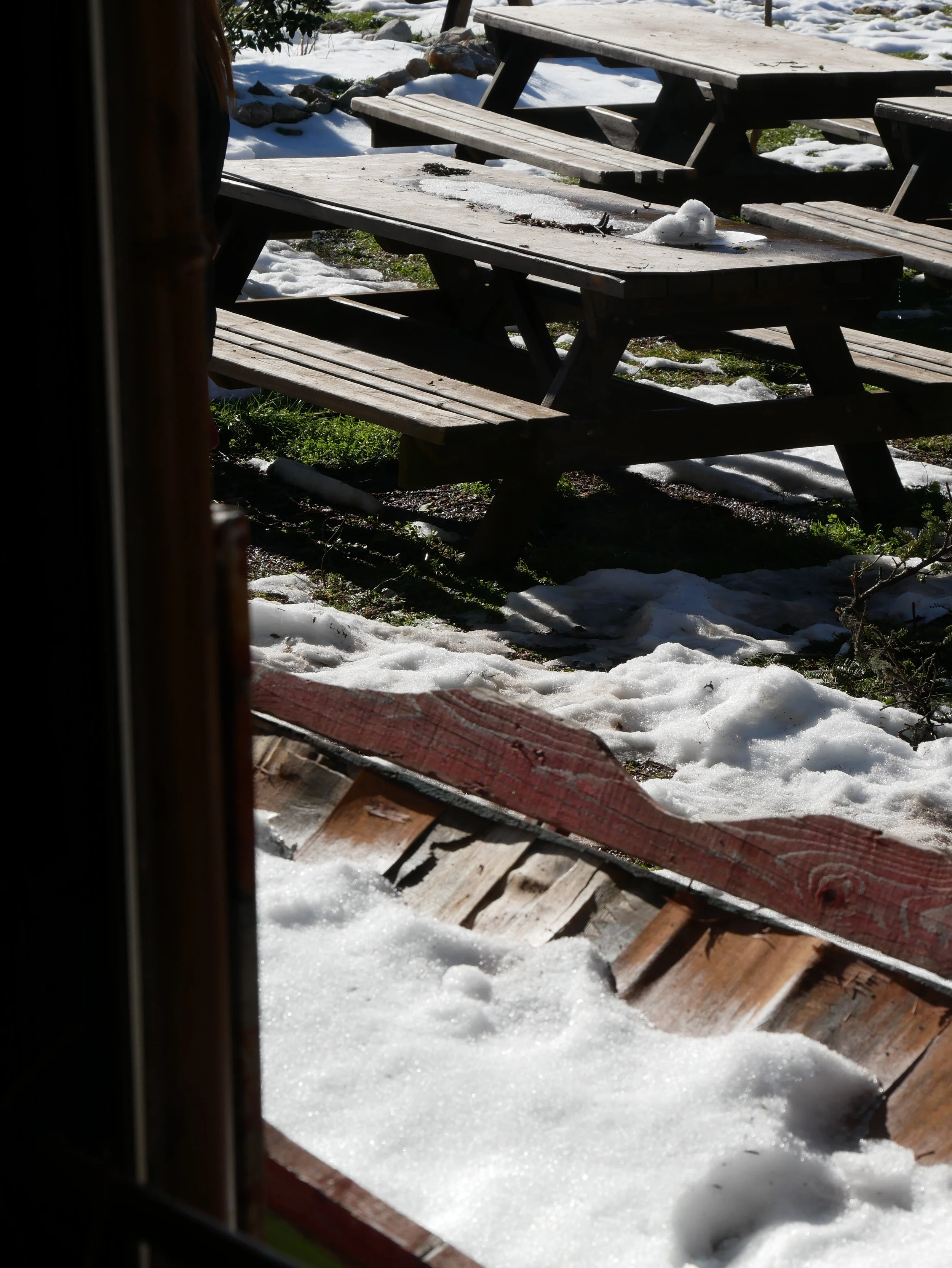 slit view from the restaurant - 2019 - Digital photograph