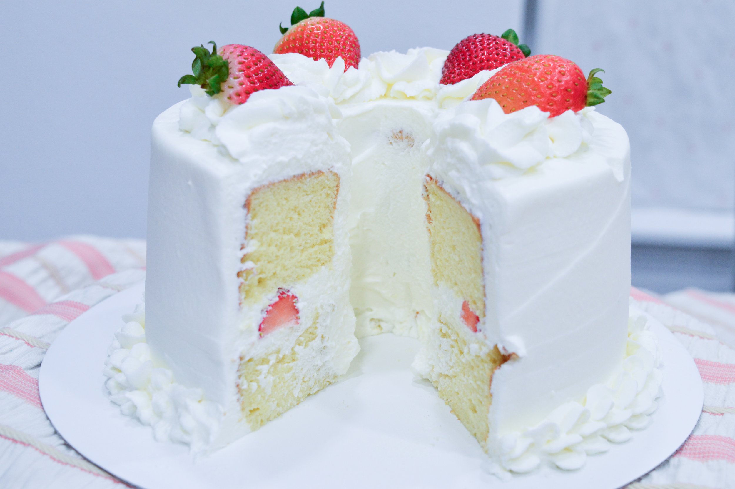 Strawberry Cake-42.jpg