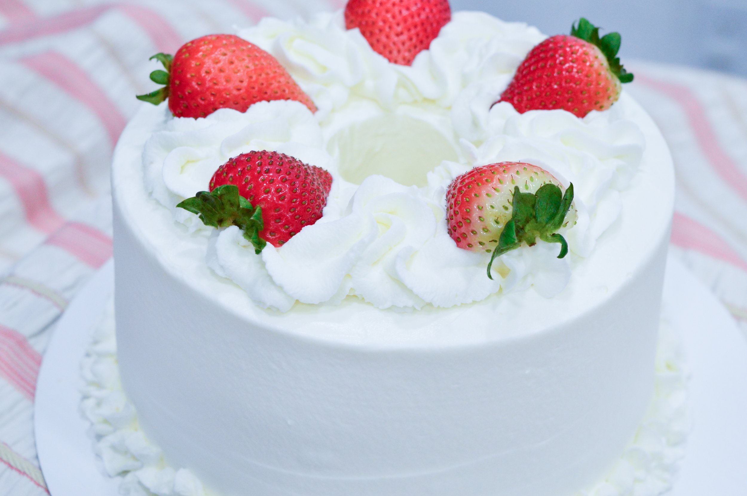 Strawberry Cake-58.jpg