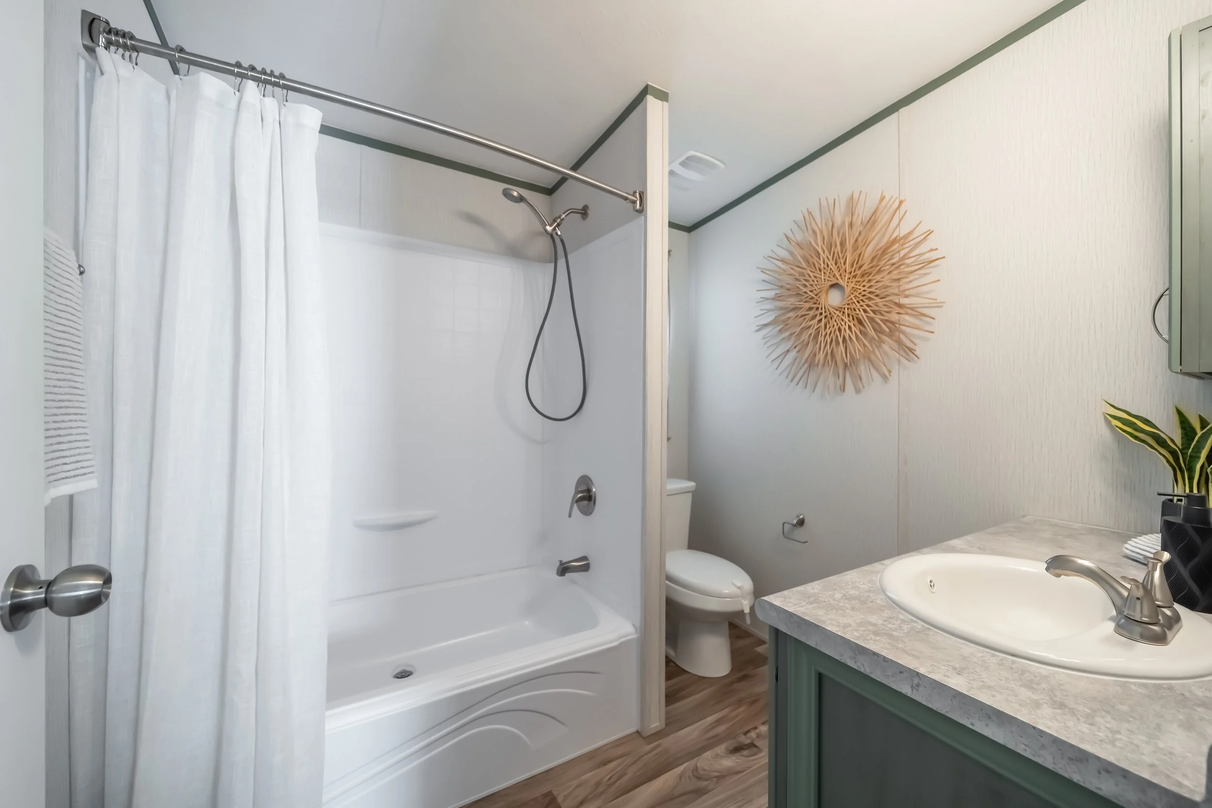 Legacy_S-2448-32A_Bath_9951-1.jpg