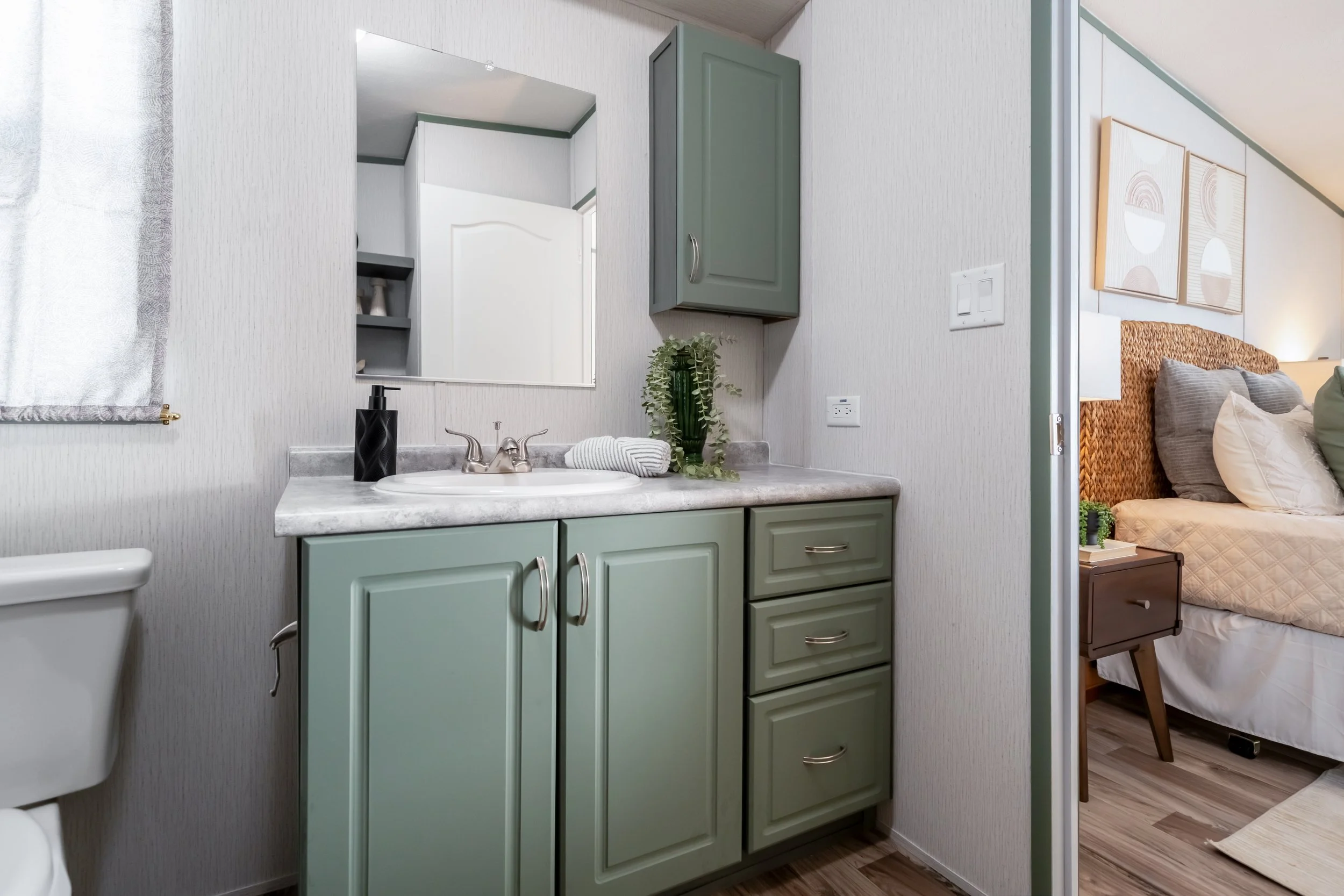 Legacy_S-2448-32A_Bath_0047-1.jpg